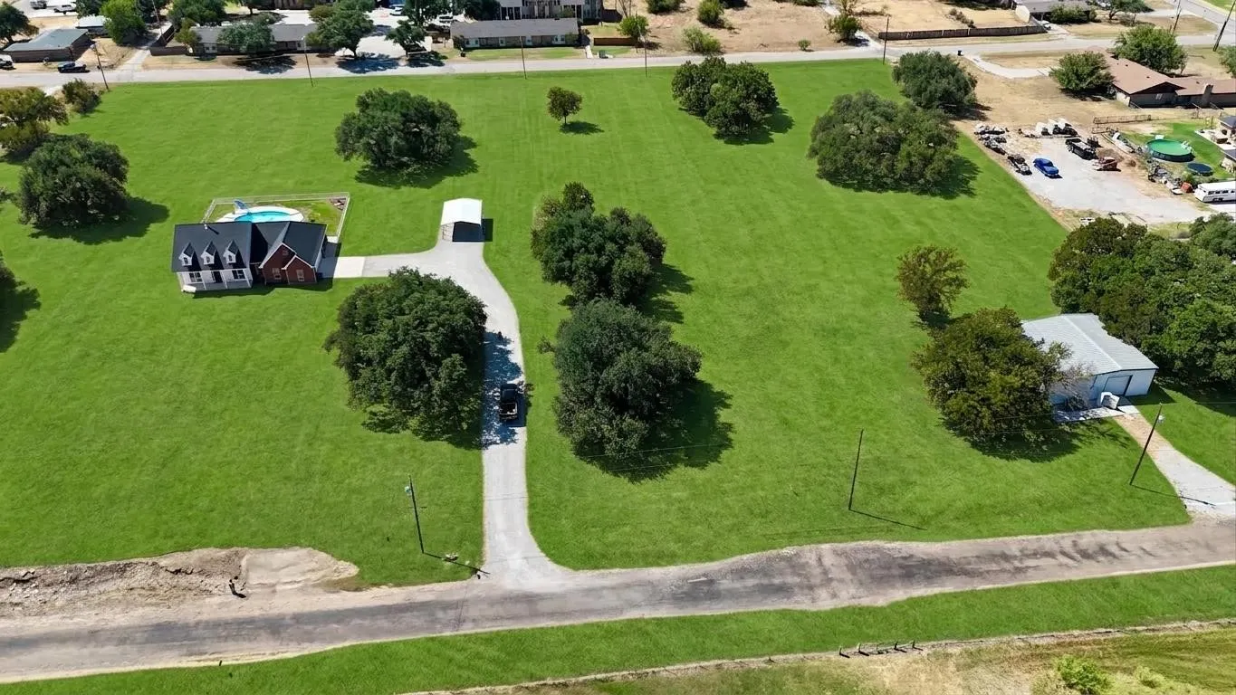 Single Family Residence For Sale in Brown County , 3519 Longhorn Lane, Brownwood, Texas 76801, 3 Bedroom, 2 Bathroom, 2 Garage spaces, 1,534 Sqft, built in 2011, mls#21377062, Real Estate Agent in Brownwood, Homes For Sale in Brown county, Homes For Sale in Brownwood, Realtor in Brownwood Texas, Real Estate Brokerage Independent Realty Texas, Luminita Cordes Realtor