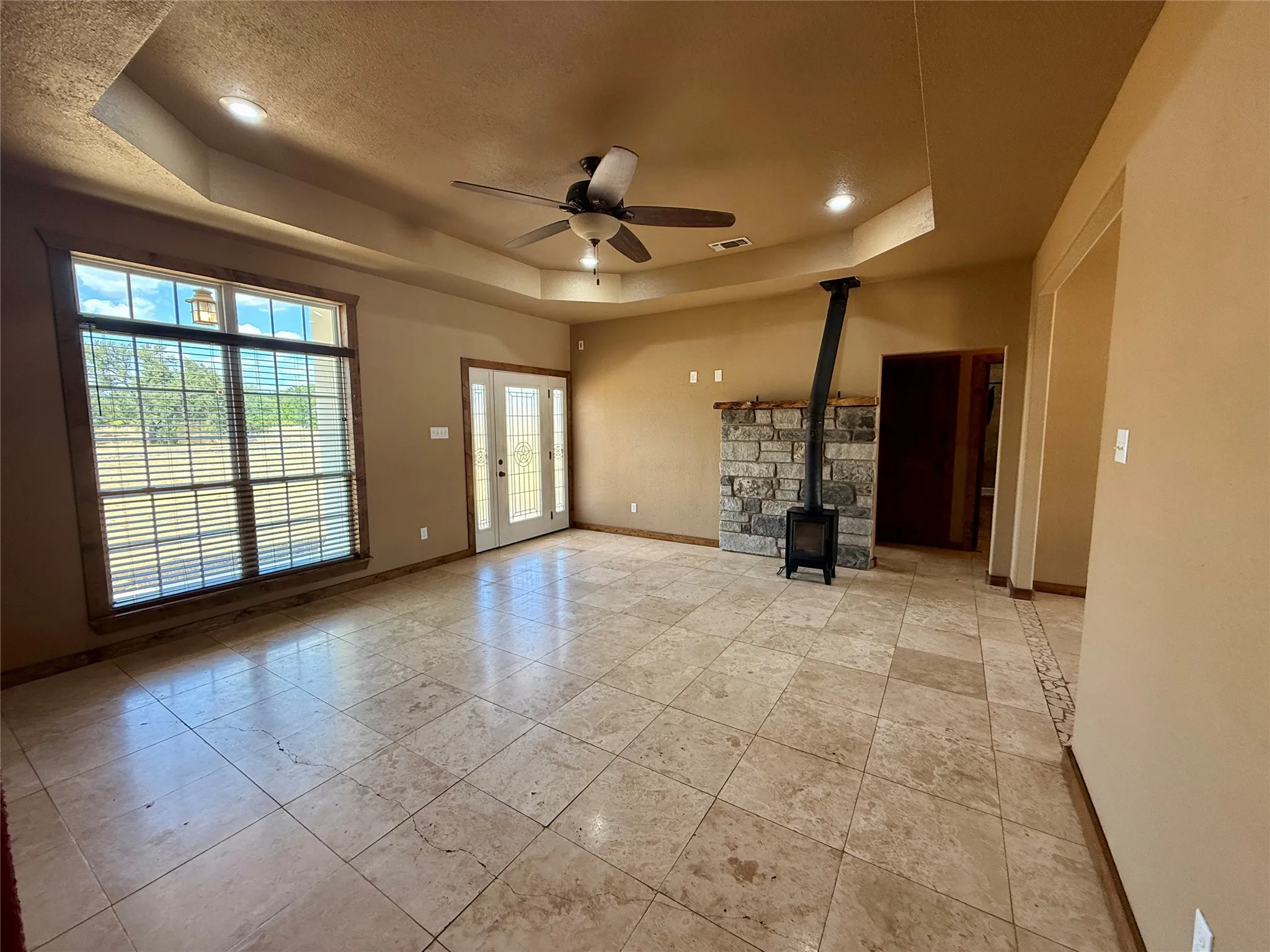 Single Family Residence For Sale in Brown County , 3519 Longhorn Lane, Brownwood, Texas 76801, 3 Bedroom, 2 Bathroom, 2 Garage spaces, 1,534 Sqft, built in 2011, mls#21377062, Real Estate Agent in Brownwood, Homes For Sale in Brown county, Homes For Sale in Brownwood, Realtor in Brownwood Texas, Real Estate Brokerage Independent Realty Texas, Luminita Cordes Realtor