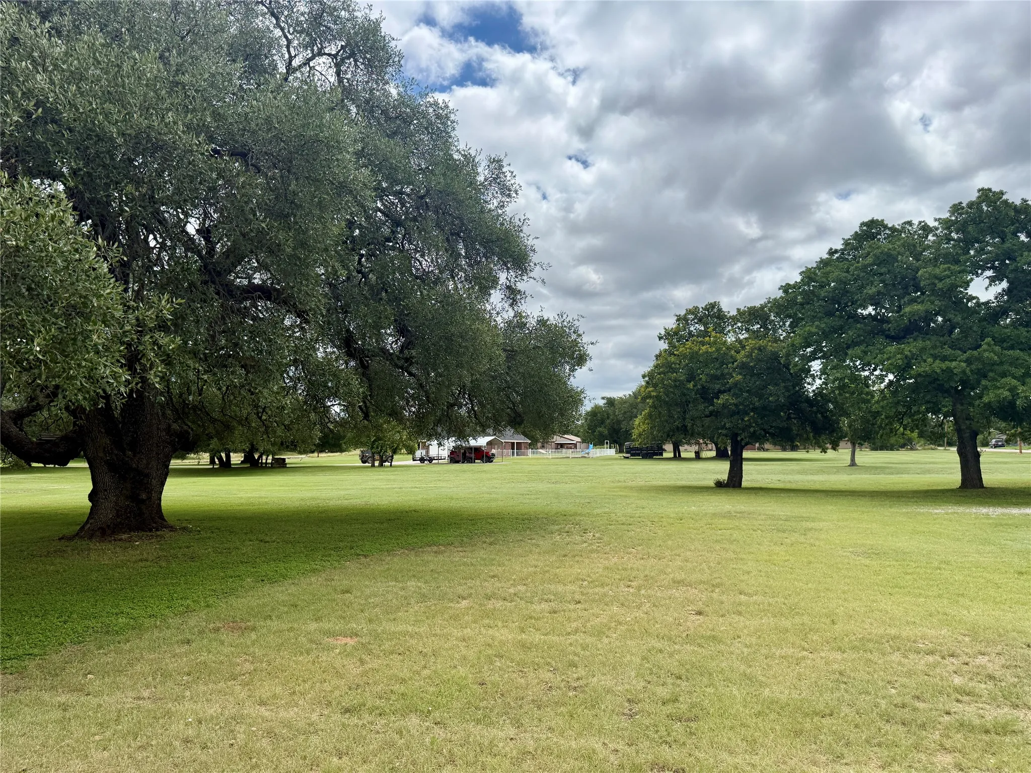 Single Family Residence For Sale in Brown County , 3519 Longhorn Lane, Brownwood, Texas 76801, 3 Bedroom, 2 Bathroom, 2 Garage spaces, 1,534 Sqft, built in 2011, mls#21377062, Real Estate Agent in Brownwood, Homes For Sale in Brown county, Homes For Sale in Brownwood, Realtor in Brownwood Texas, Real Estate Brokerage Independent Realty Texas, Luminita Cordes Realtor
