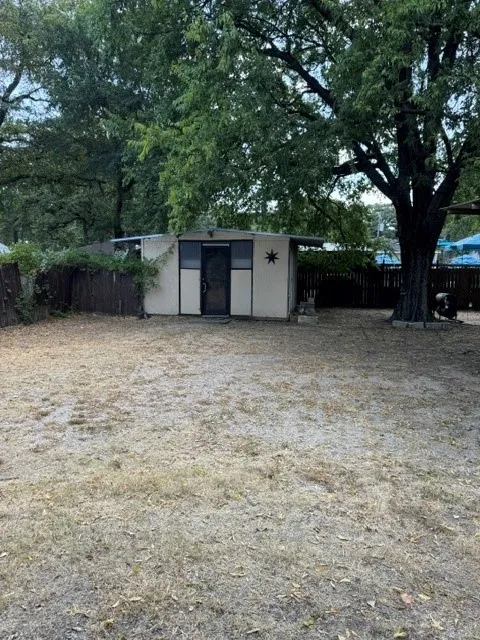 Single Family Residence For Sale in Tarrant County , 3816 Rusty Dell Street, Fort Worth, Texas 76111, 3 Bedroom, 2 Bathroom, Garage spaces, 1,448 Sqft, built in 1948, mls#21378553, Real Estate Agent in Fort Worth, Homes For Sale in Tarrant county, Homes For Sale in Fort Worth, Realtor in Fort Worth Texas, Real Estate Brokerage Independent Realty Texas, Luminita Cordes Realtor