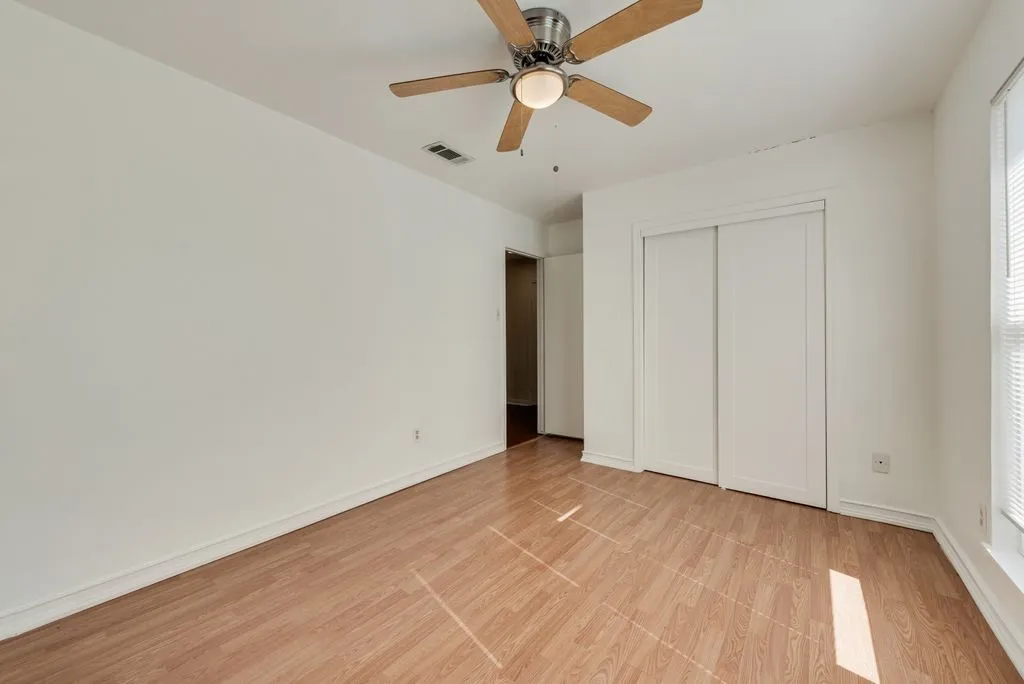 Single Family Residence For Sale in Tarrant County , 7001 Rose Lea Court, Fort Worth, Texas 76137, 3 Bedroom, 2 Bathroom, 2 Garage spaces, 1,552 Sqft, built in 1980, mls#21377380, Real Estate Agent in Fort Worth, Homes For Sale in Tarrant county, Homes For Sale in Fort Worth, Realtor in Fort Worth Texas, Real Estate Brokerage Independent Realty Texas, Luminita Cordes Realtor