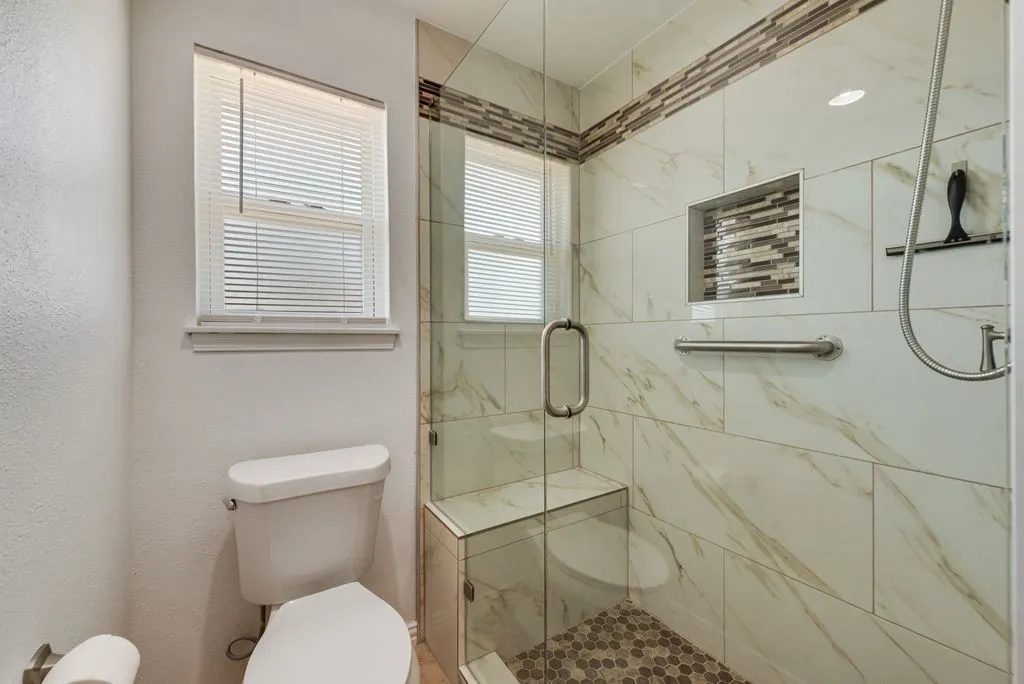 Single Family Residence For Sale in Tarrant County , 7001 Rose Lea Court, Fort Worth, Texas 76137, 3 Bedroom, 2 Bathroom, 2 Garage spaces, 1,552 Sqft, built in 1980, mls#21377380, Real Estate Agent in Fort Worth, Homes For Sale in Tarrant county, Homes For Sale in Fort Worth, Realtor in Fort Worth Texas, Real Estate Brokerage Independent Realty Texas, Luminita Cordes Realtor