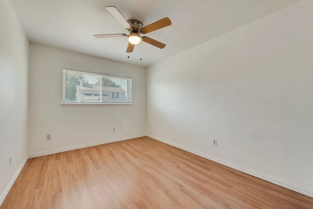 Single Family Residence For Sale in Tarrant County , 7001 Rose Lea Court, Fort Worth, Texas 76137, 3 Bedroom, 2 Bathroom, 2 Garage spaces, 1,552 Sqft, built in 1980, mls#21377380, Real Estate Agent in Fort Worth, Homes For Sale in Tarrant county, Homes For Sale in Fort Worth, Realtor in Fort Worth Texas, Real Estate Brokerage Independent Realty Texas, Luminita Cordes Realtor