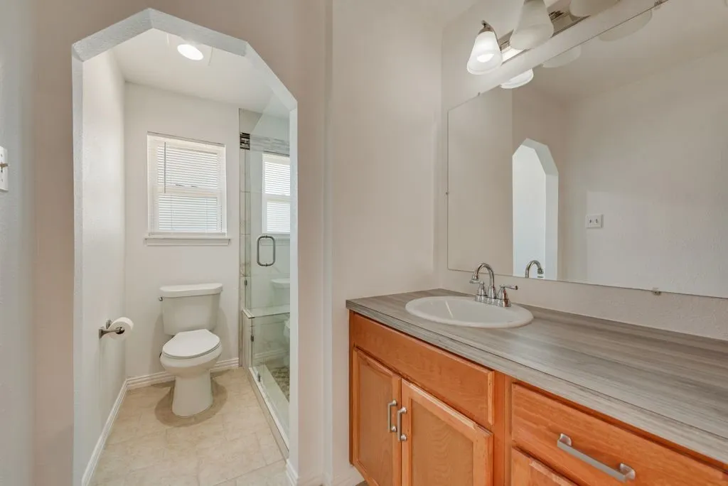 Single Family Residence For Sale in Tarrant County , 7001 Rose Lea Court, Fort Worth, Texas 76137, 3 Bedroom, 2 Bathroom, 2 Garage spaces, 1,552 Sqft, built in 1980, mls#21377380, Real Estate Agent in Fort Worth, Homes For Sale in Tarrant county, Homes For Sale in Fort Worth, Realtor in Fort Worth Texas, Real Estate Brokerage Independent Realty Texas, Luminita Cordes Realtor