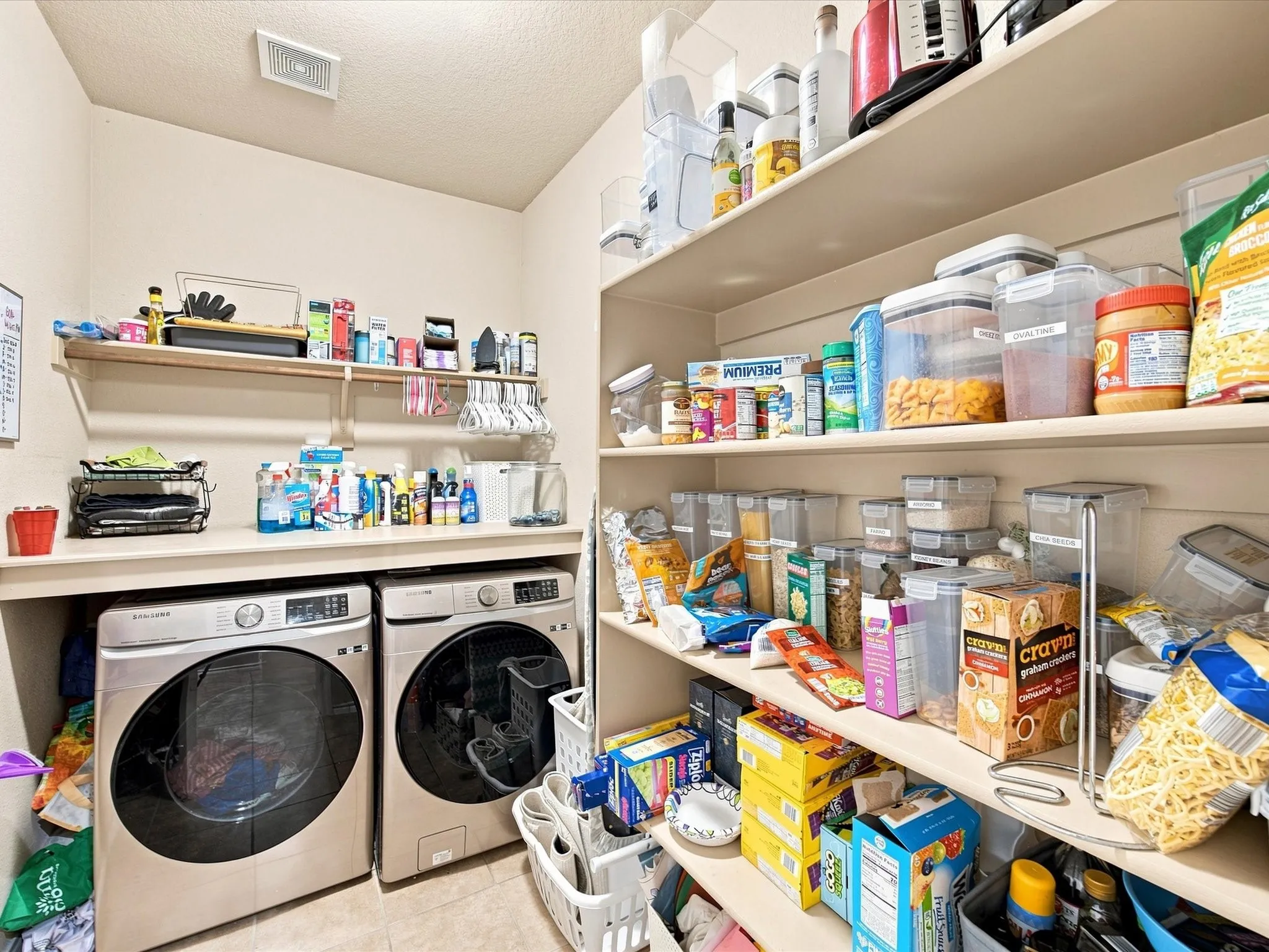 Single Family Residence For Sale in Tarrant County , 8205 Water Buck Run, Fort Worth, Texas 76179, 3 Bedroom, 2 Bathroom, 2 Garage spaces, 1,806 Sqft, built in 2010, mls#21378585, Real Estate Agent in Fort Worth, Homes For Sale in Tarrant county, Homes For Sale in Fort Worth, Realtor in Fort Worth Texas, Real Estate Brokerage Independent Realty Texas, Luminita Cordes Realtor
