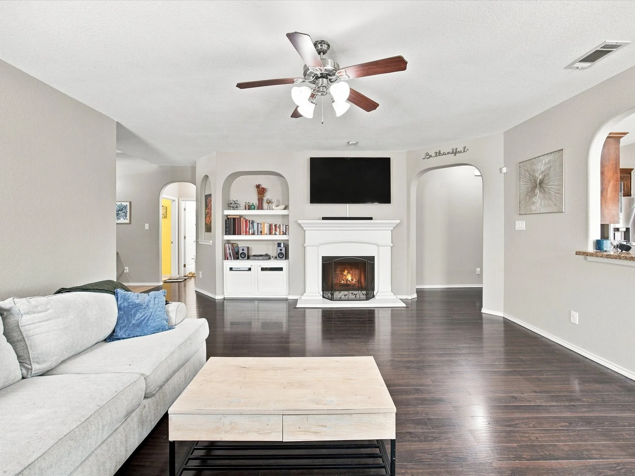 Single Family Residence For Sale in Tarrant County , 8205 Water Buck Run, Fort Worth, Texas 76179, 3 Bedroom, 2 Bathroom, 2 Garage spaces, 1,806 Sqft, built in 2010, mls#21378585, Real Estate Agent in Fort Worth, Homes For Sale in Tarrant county, Homes For Sale in Fort Worth, Realtor in Fort Worth Texas, Real Estate Brokerage Independent Realty Texas, Luminita Cordes Realtor