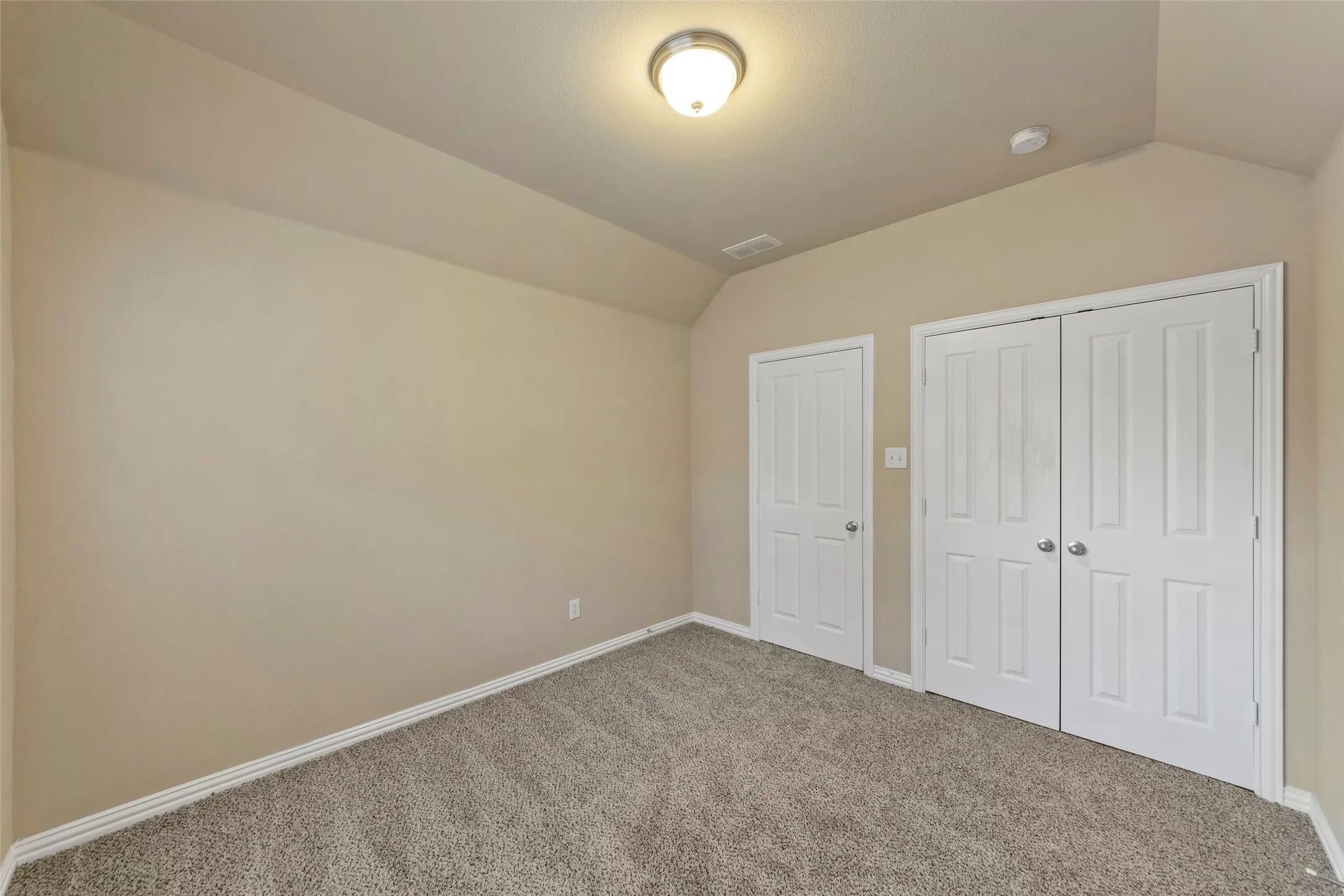 Single Family Residence For Rent in Denton County , 1117 Villa Paloma Boulevard, Little Elm, Texas 75068, 3 Bedroom, 2 Bathroom, 2 Garage spaces, 1,830 Sqft, built in 2012, mls#21375728, Real Estate Agent in Little Elm, Homes For Rent in Denton county, Homes For Rent in Little Elm, Realtor in Little Elm Texas, Real Estate Brokerage Independent Realty Texas, Luminita Cordes Realtor
