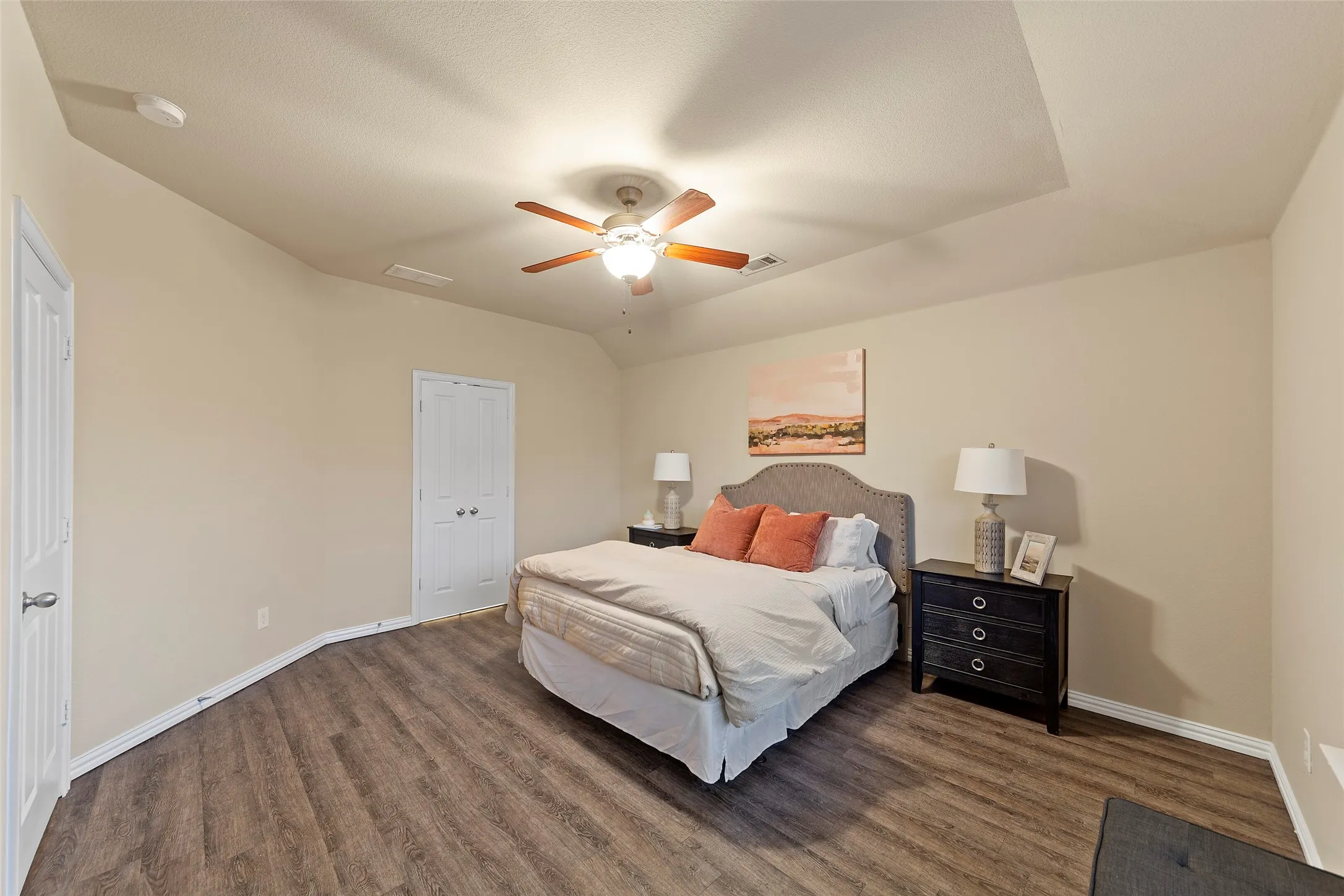 Single Family Residence For Rent in Denton County , 1117 Villa Paloma Boulevard, Little Elm, Texas 75068, 3 Bedroom, 2 Bathroom, 2 Garage spaces, 1,830 Sqft, built in 2012, mls#21375728, Real Estate Agent in Little Elm, Homes For Rent in Denton county, Homes For Rent in Little Elm, Realtor in Little Elm Texas, Real Estate Brokerage Independent Realty Texas, Luminita Cordes Realtor