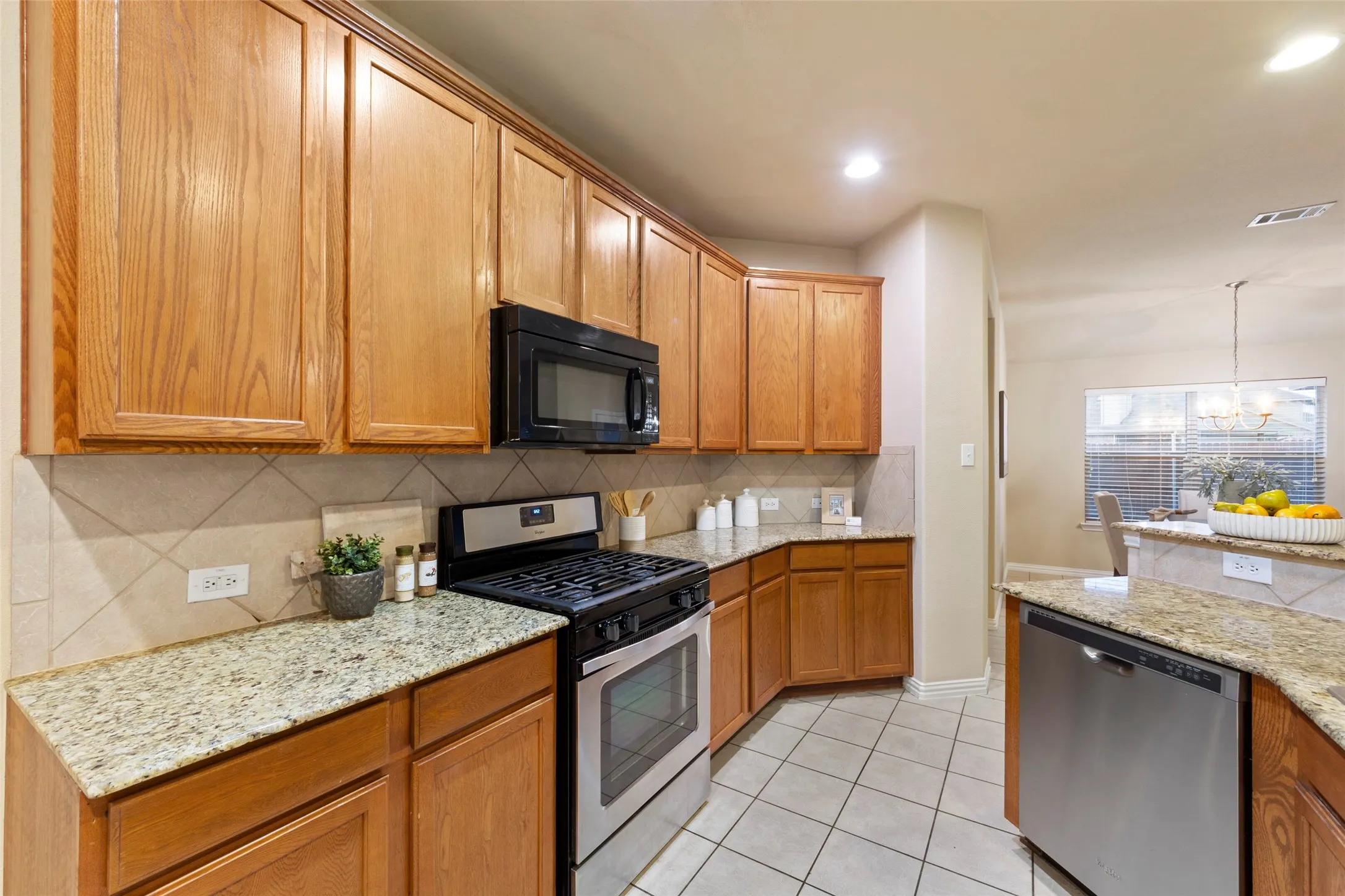 Single Family Residence For Rent in Denton County , 1117 Villa Paloma Boulevard, Little Elm, Texas 75068, 3 Bedroom, 2 Bathroom, 2 Garage spaces, 1,830 Sqft, built in 2012, mls#21375728, Real Estate Agent in Little Elm, Homes For Rent in Denton county, Homes For Rent in Little Elm, Realtor in Little Elm Texas, Real Estate Brokerage Independent Realty Texas, Luminita Cordes Realtor