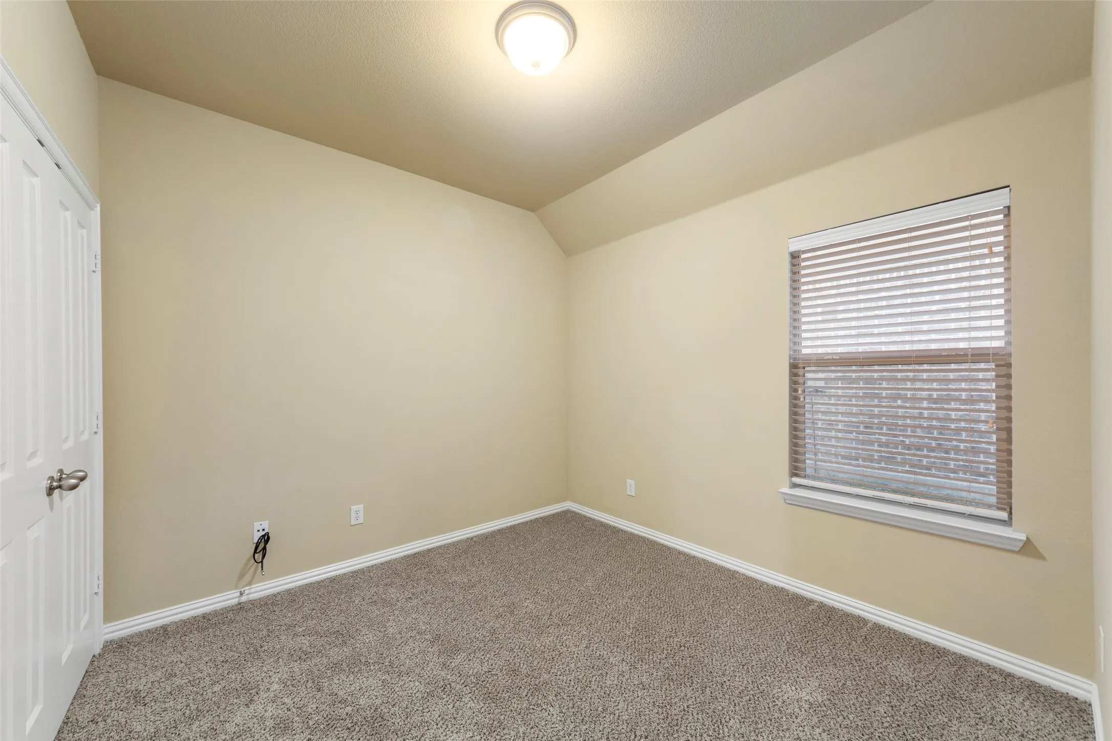 Single Family Residence For Rent in Denton County , 1117 Villa Paloma Boulevard, Little Elm, Texas 75068, 3 Bedroom, 2 Bathroom, 2 Garage spaces, 1,830 Sqft, built in 2012, mls#21375728, Real Estate Agent in Little Elm, Homes For Rent in Denton county, Homes For Rent in Little Elm, Realtor in Little Elm Texas, Real Estate Brokerage Independent Realty Texas, Luminita Cordes Realtor