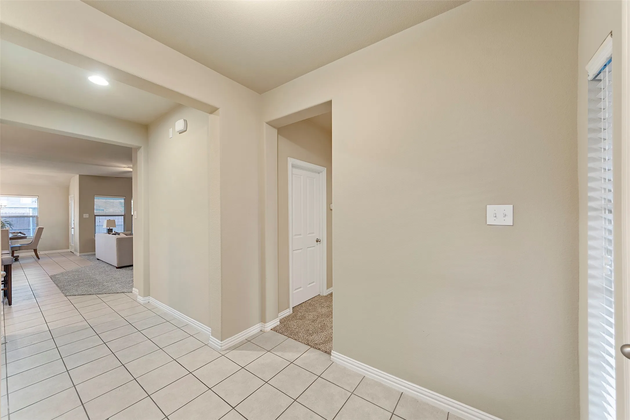 Single Family Residence For Rent in Denton County , 1117 Villa Paloma Boulevard, Little Elm, Texas 75068, 3 Bedroom, 2 Bathroom, 2 Garage spaces, 1,830 Sqft, built in 2012, mls#21375728, Real Estate Agent in Little Elm, Homes For Rent in Denton county, Homes For Rent in Little Elm, Realtor in Little Elm Texas, Real Estate Brokerage Independent Realty Texas, Luminita Cordes Realtor