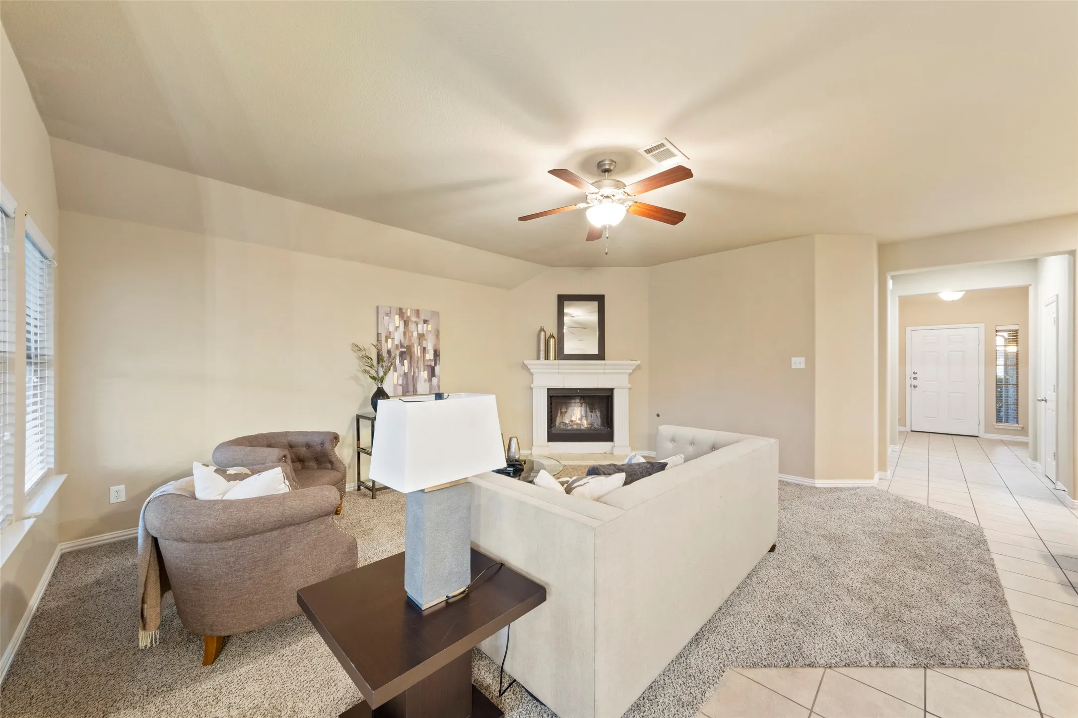 Single Family Residence For Rent in Denton County , 1117 Villa Paloma Boulevard, Little Elm, Texas 75068, 3 Bedroom, 2 Bathroom, 2 Garage spaces, 1,830 Sqft, built in 2012, mls#21375728, Real Estate Agent in Little Elm, Homes For Rent in Denton county, Homes For Rent in Little Elm, Realtor in Little Elm Texas, Real Estate Brokerage Independent Realty Texas, Luminita Cordes Realtor