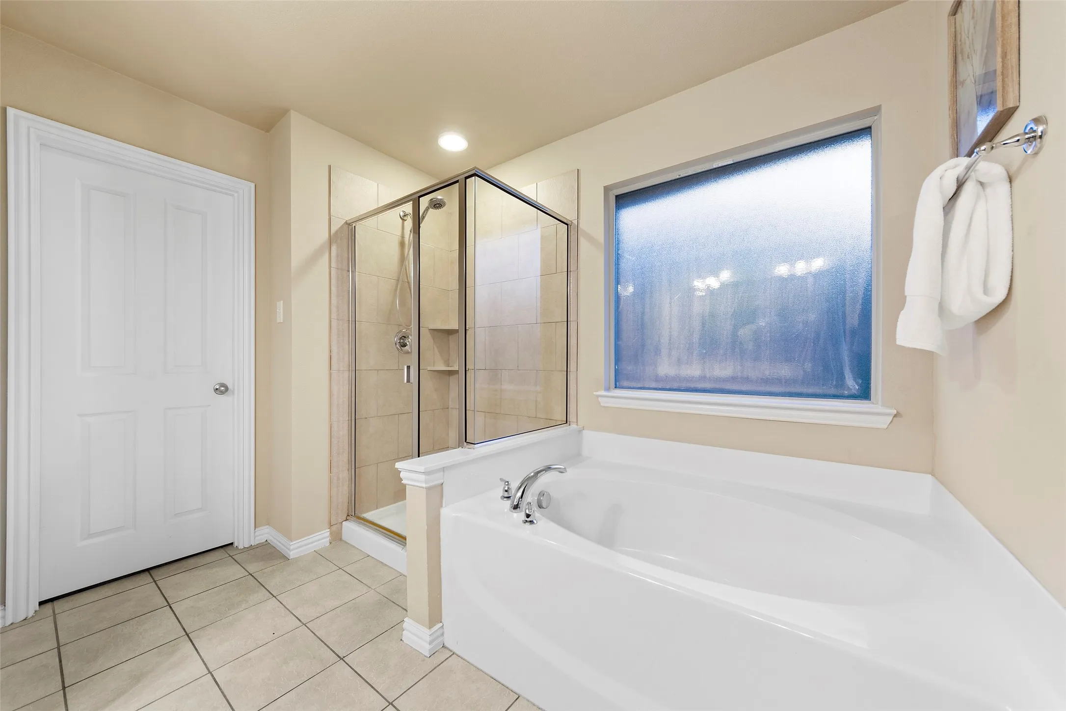 Single Family Residence For Rent in Denton County , 1117 Villa Paloma Boulevard, Little Elm, Texas 75068, 3 Bedroom, 2 Bathroom, 2 Garage spaces, 1,830 Sqft, built in 2012, mls#21375728, Real Estate Agent in Little Elm, Homes For Rent in Denton county, Homes For Rent in Little Elm, Realtor in Little Elm Texas, Real Estate Brokerage Independent Realty Texas, Luminita Cordes Realtor