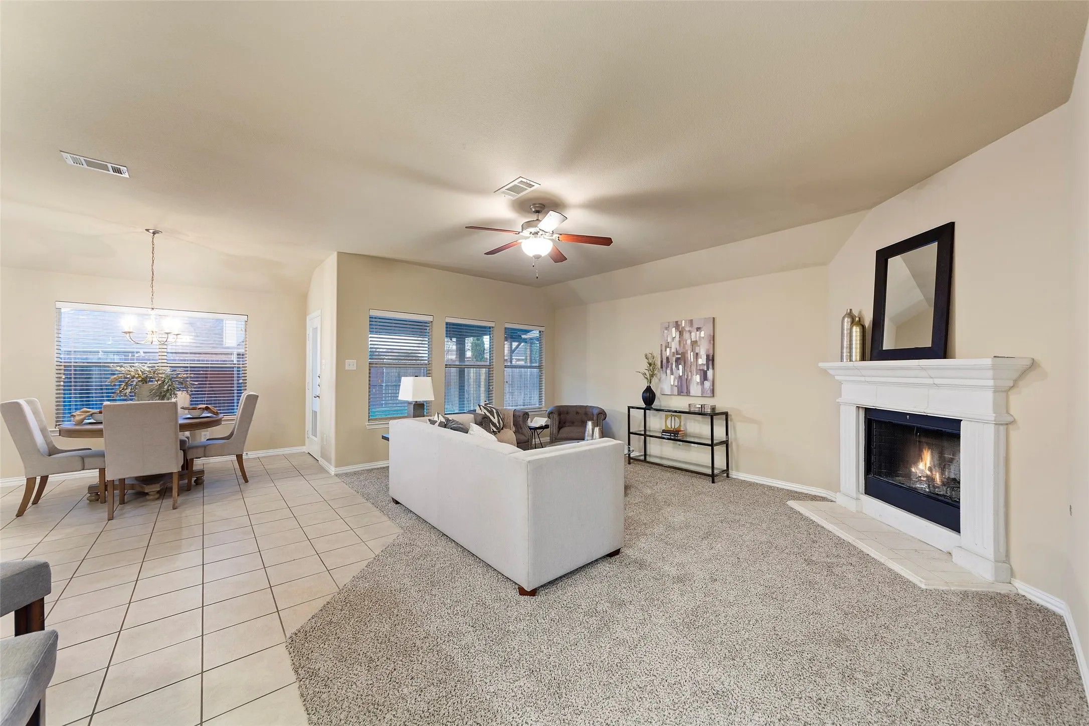 Single Family Residence For Rent in Denton County , 1117 Villa Paloma Boulevard, Little Elm, Texas 75068, 3 Bedroom, 2 Bathroom, 2 Garage spaces, 1,830 Sqft, built in 2012, mls#21375728, Real Estate Agent in Little Elm, Homes For Rent in Denton county, Homes For Rent in Little Elm, Realtor in Little Elm Texas, Real Estate Brokerage Independent Realty Texas, Luminita Cordes Realtor