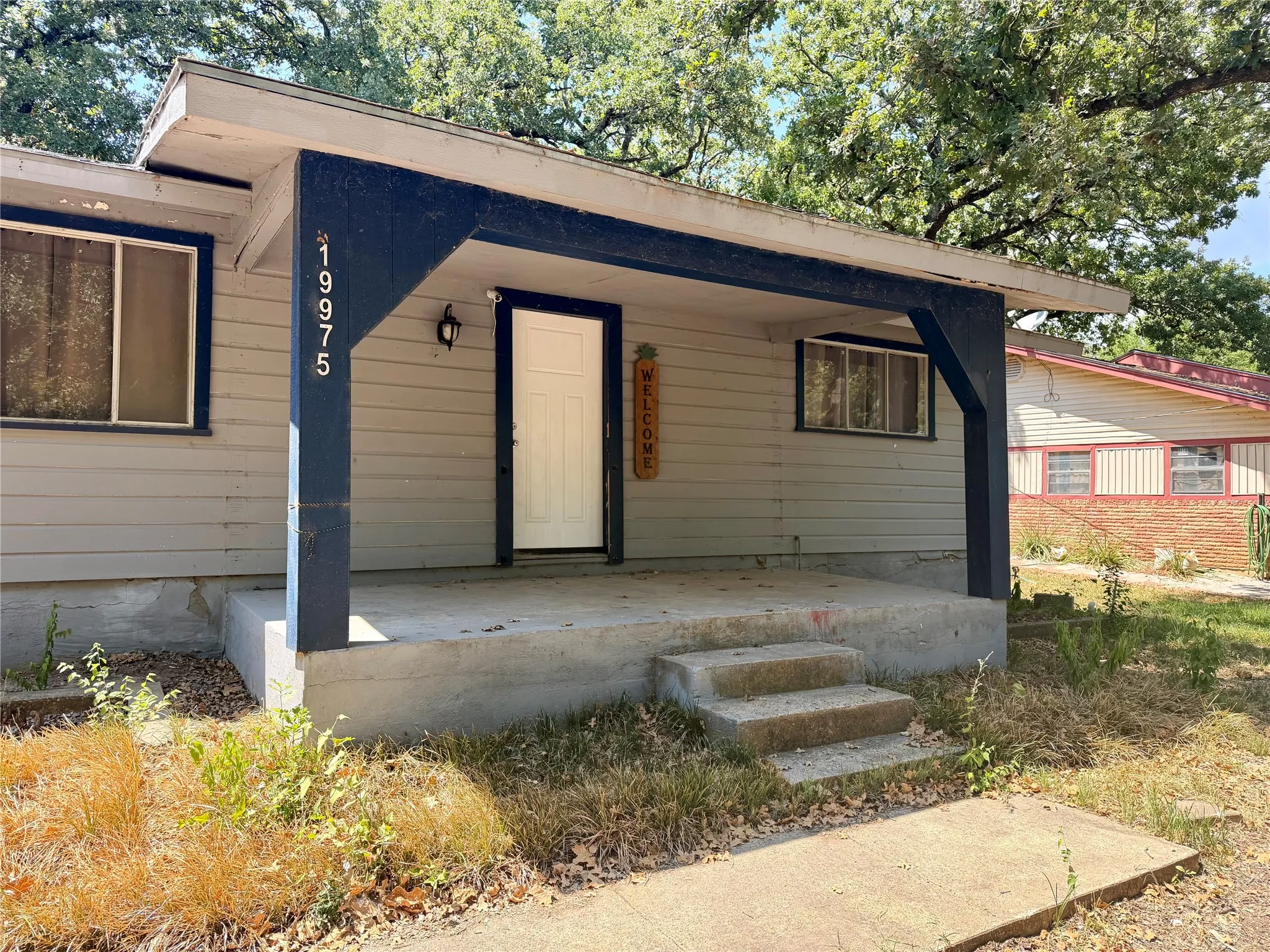 Single Family Residence For Sale in Kaufman County , 19975 Patricia Drive, Kemp, Texas 75143, 3 Bedroom, 2 Bathroom, 1 Garage spaces, 1,748 Sqft, built in 1968, mls#21378454, Real Estate Agent in Kemp, Homes For Sale in Kaufman county, Homes For Sale in Kemp, Realtor in Kemp Texas, Real Estate Brokerage Independent Realty Texas, Luminita Cordes Realtor
