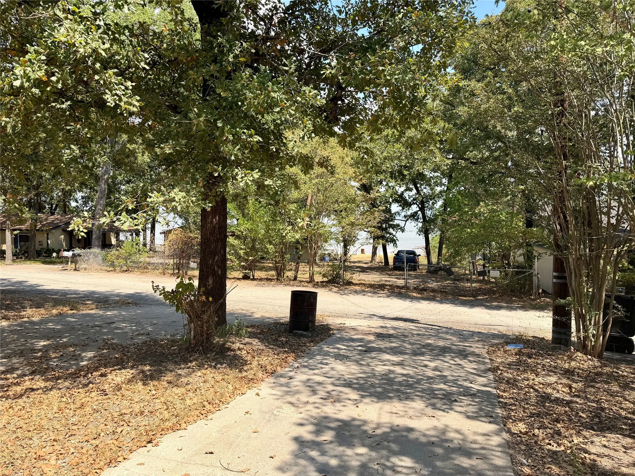 Single Family Residence For Sale in Kaufman County , 19975 Patricia Drive, Kemp, Texas 75143, 3 Bedroom, 2 Bathroom, 1 Garage spaces, 1,748 Sqft, built in 1968, mls#21378454, Real Estate Agent in Kemp, Homes For Sale in Kaufman county, Homes For Sale in Kemp, Realtor in Kemp Texas, Real Estate Brokerage Independent Realty Texas, Luminita Cordes Realtor