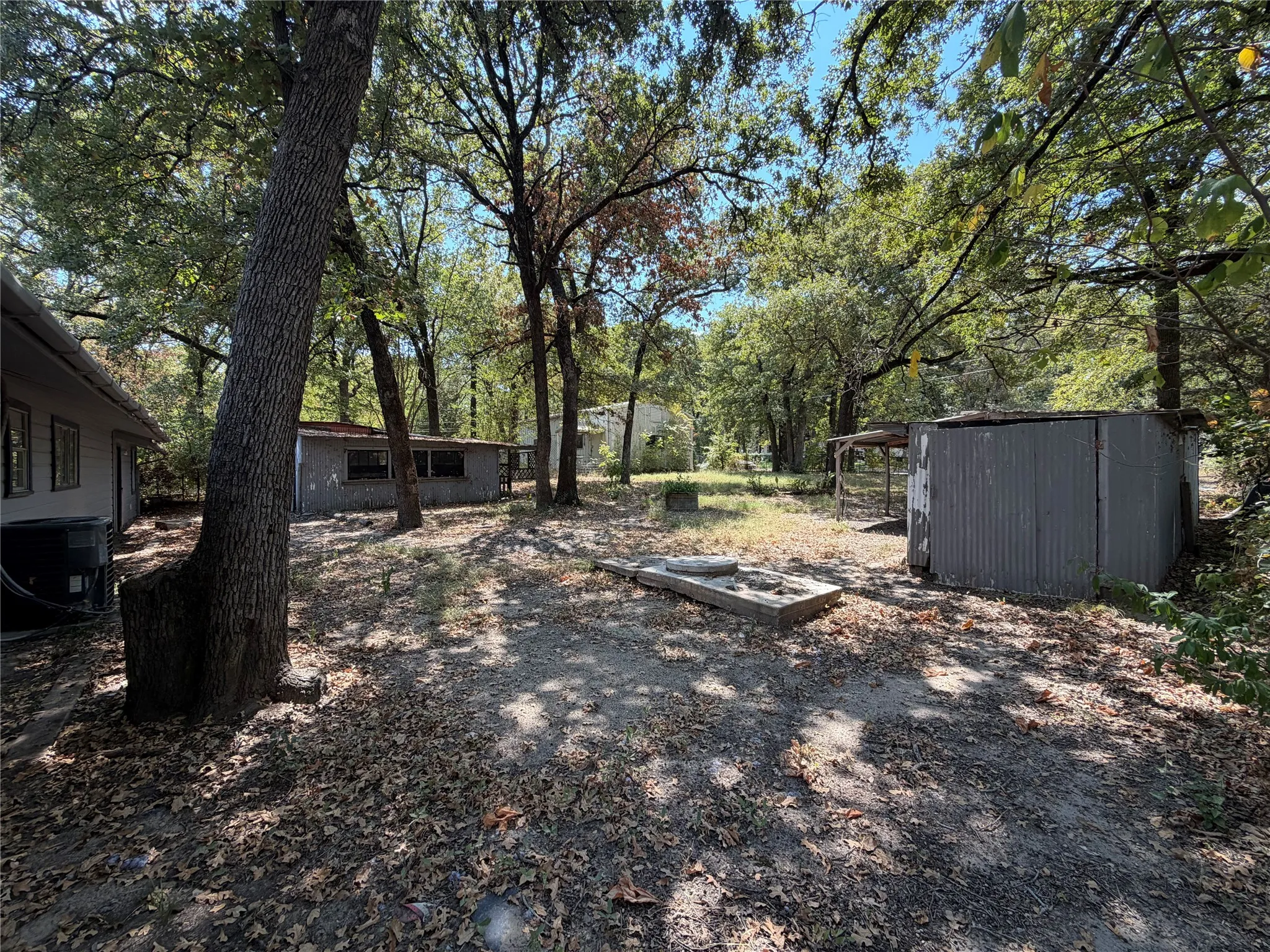 Single Family Residence For Sale in Kaufman County , 19975 Patricia Drive, Kemp, Texas 75143, 3 Bedroom, 2 Bathroom, 1 Garage spaces, 1,748 Sqft, built in 1968, mls#21378454, Real Estate Agent in Kemp, Homes For Sale in Kaufman county, Homes For Sale in Kemp, Realtor in Kemp Texas, Real Estate Brokerage Independent Realty Texas, Luminita Cordes Realtor