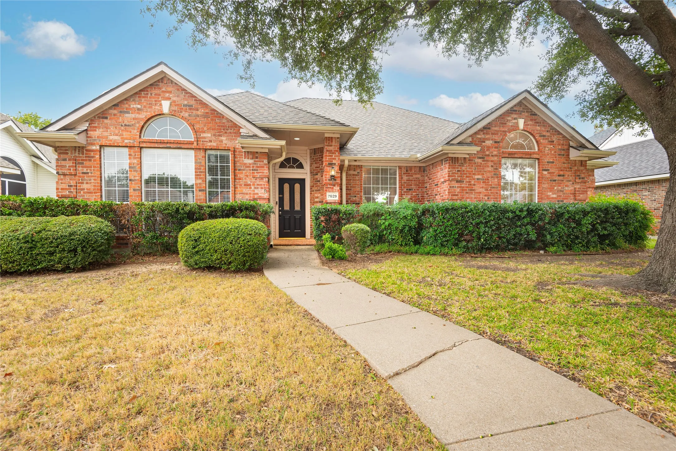 Single Family Residence For Rent in Collin County , 7829 Case Drive, Plano, Texas 75025, 4 Bedroom, 2 Bathroom, 2 Garage spaces, 2,381 Sqft, built in 1994, mls#21378616, Real Estate Agent in Plano, Homes For Rent in Collin county, Homes For Rent in Plano, Realtor in Plano Texas, Real Estate Brokerage Independent Realty Texas, Luminita Cordes Realtor