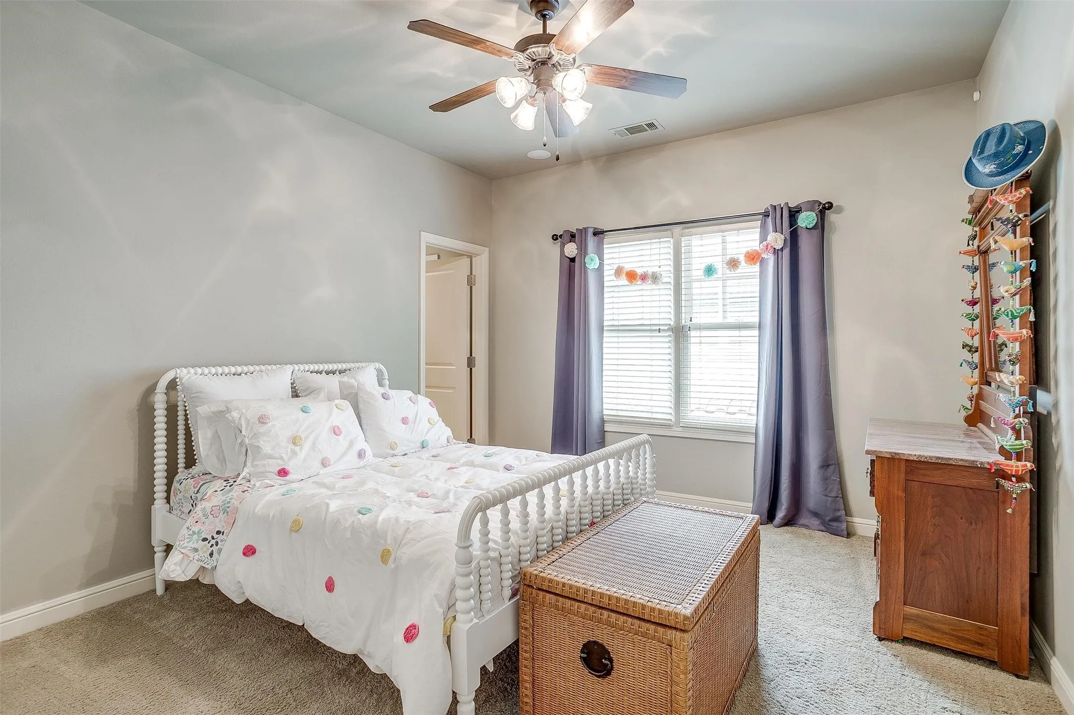 Townhouse For Rent in Tarrant County , 3727 W 4th Street, Fort Worth, Texas 76107, 2 Bedroom, 3 Bathroom, 2 Garage spaces, 2,000 Sqft, built in 2005, mls#21378581, Real Estate Agent in Fort Worth, Homes For Rent in Tarrant county, Homes For Rent in Fort Worth, Realtor in Fort Worth Texas, Real Estate Brokerage Independent Realty Texas, Luminita Cordes Realtor