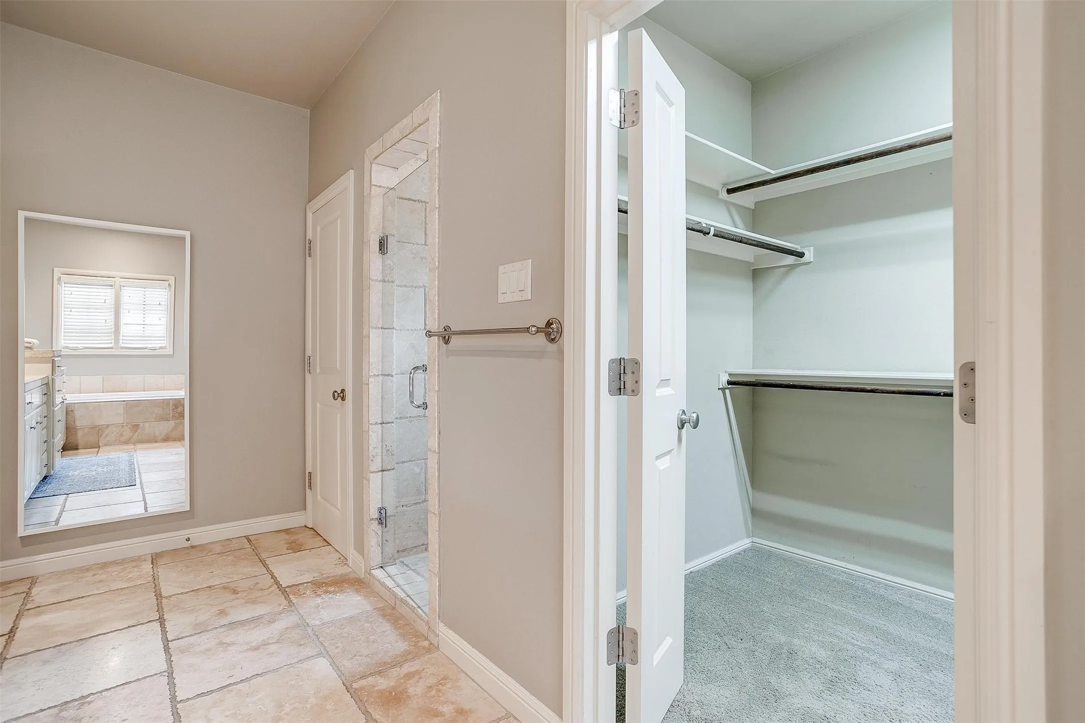 Townhouse For Rent in Tarrant County , 3727 W 4th Street, Fort Worth, Texas 76107, 2 Bedroom, 3 Bathroom, 2 Garage spaces, 2,000 Sqft, built in 2005, mls#21378581, Real Estate Agent in Fort Worth, Homes For Rent in Tarrant county, Homes For Rent in Fort Worth, Realtor in Fort Worth Texas, Real Estate Brokerage Independent Realty Texas, Luminita Cordes Realtor