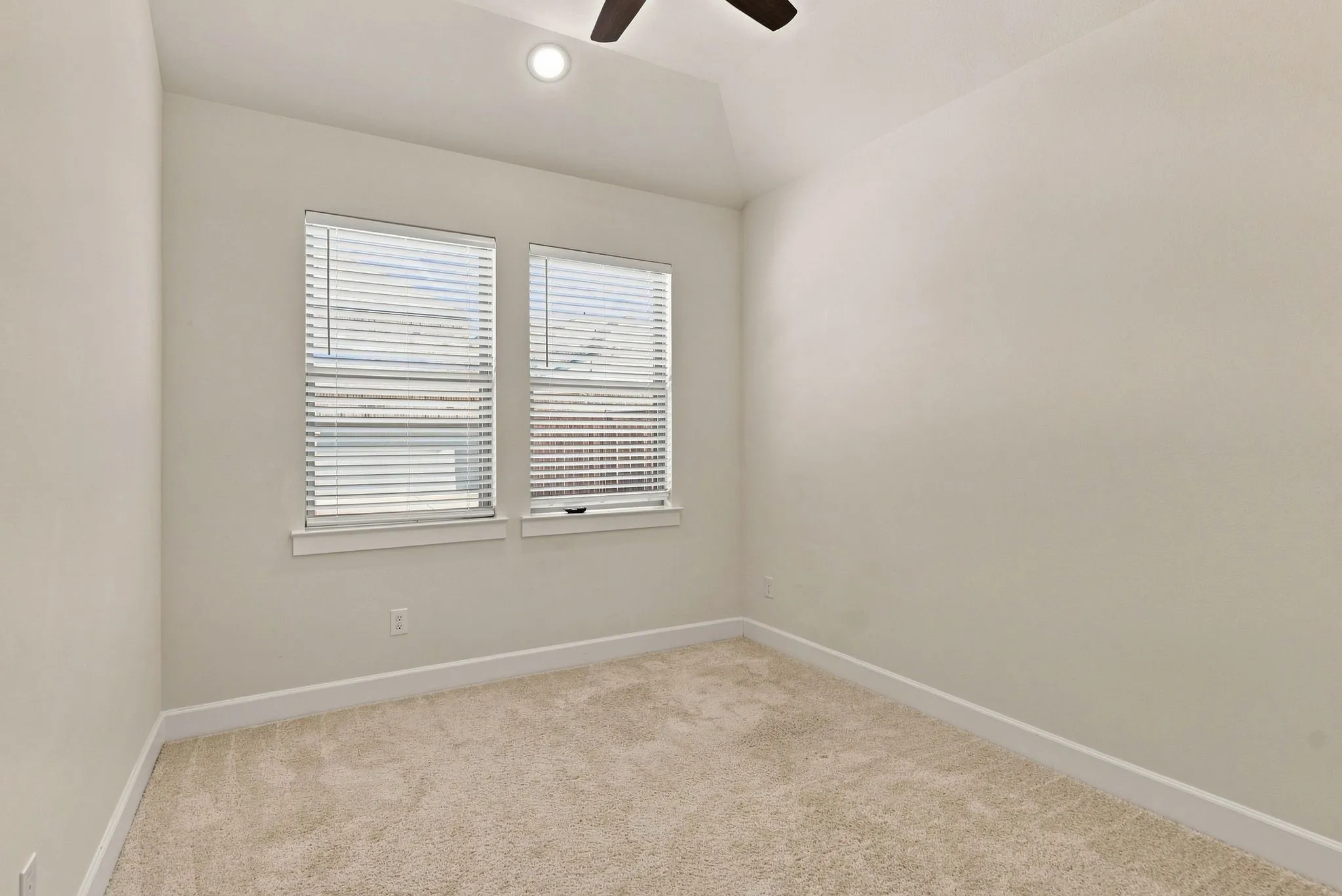 Single Family Residence For Rent in Collin County , 13008 Cabana Drive, Frisco, Texas 75035, 3 Bedroom, 3 Bathroom, 2 Garage spaces, 1,923 Sqft, built in 2020, mls#21378571, Real Estate Agent in Frisco, Homes For Rent in Collin county, Homes For Rent in Frisco, Realtor in Frisco Texas, Real Estate Brokerage Independent Realty Texas, Luminita Cordes Realtor