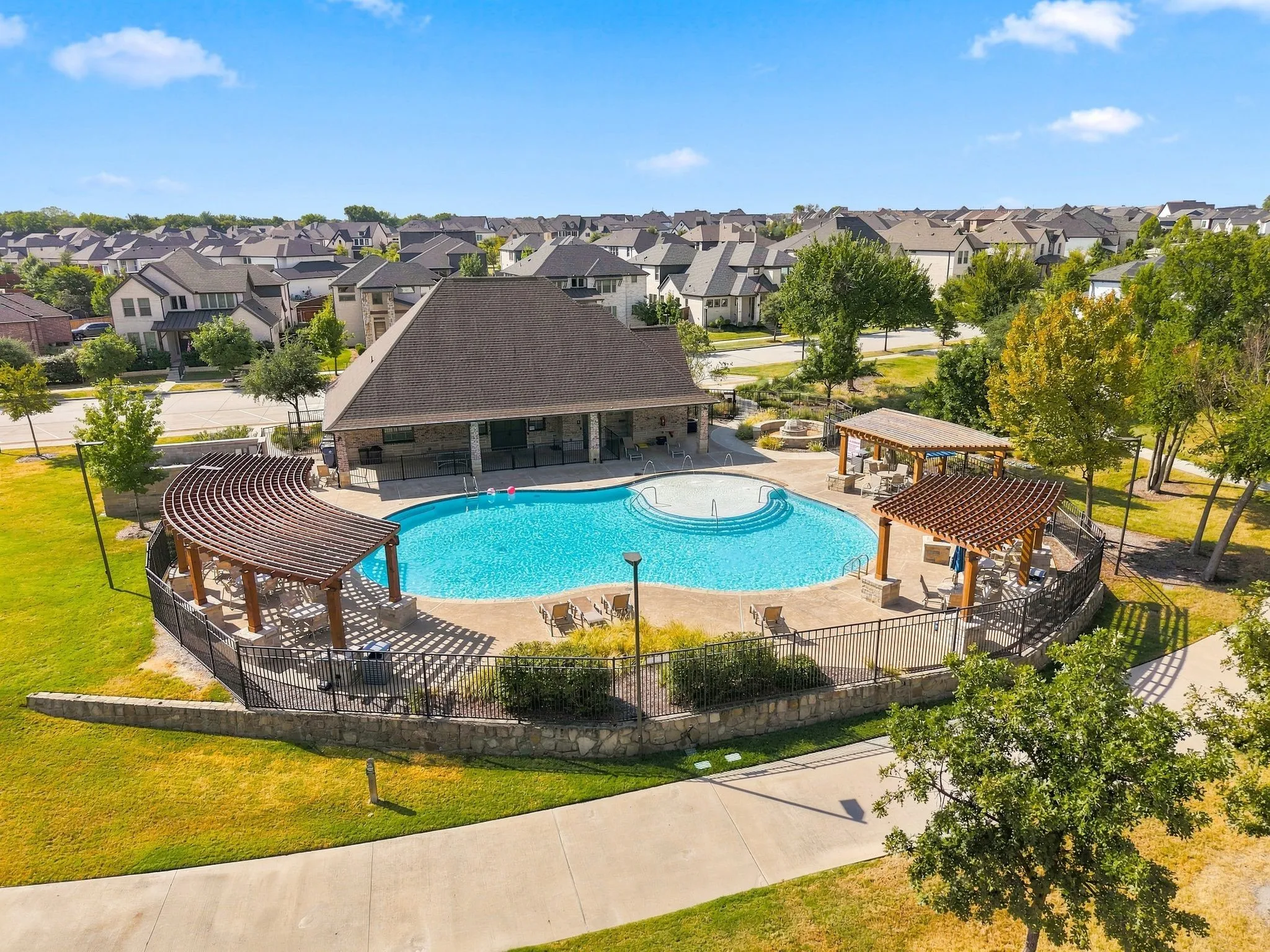 Single Family Residence For Rent in Collin County , 13008 Cabana Drive, Frisco, Texas 75035, 3 Bedroom, 3 Bathroom, 2 Garage spaces, 1,923 Sqft, built in 2020, mls#21378571, Real Estate Agent in Frisco, Homes For Rent in Collin county, Homes For Rent in Frisco, Realtor in Frisco Texas, Real Estate Brokerage Independent Realty Texas, Luminita Cordes Realtor