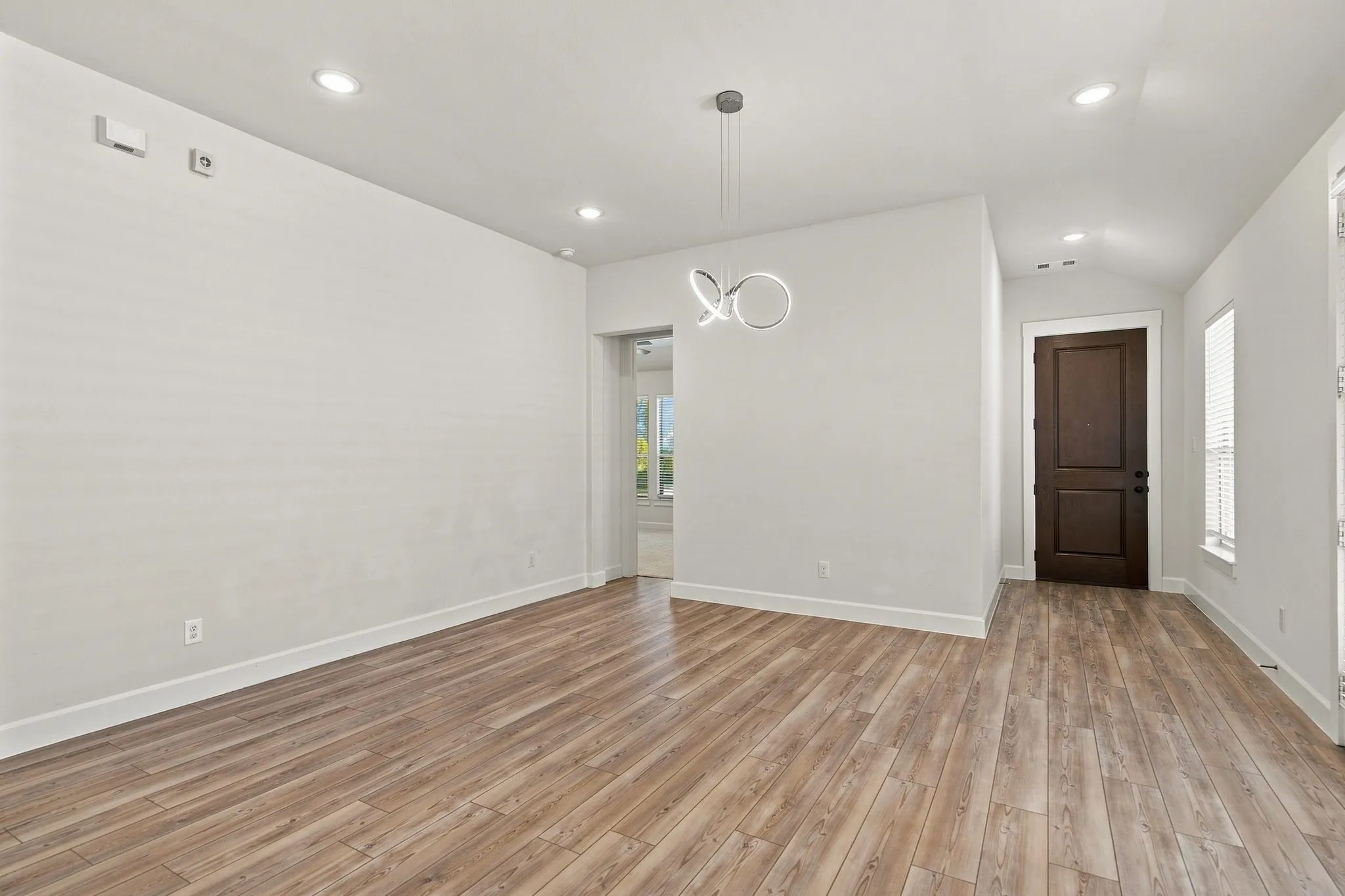 Single Family Residence For Rent in Collin County , 13008 Cabana Drive, Frisco, Texas 75035, 3 Bedroom, 3 Bathroom, 2 Garage spaces, 1,923 Sqft, built in 2020, mls#21378571, Real Estate Agent in Frisco, Homes For Rent in Collin county, Homes For Rent in Frisco, Realtor in Frisco Texas, Real Estate Brokerage Independent Realty Texas, Luminita Cordes Realtor