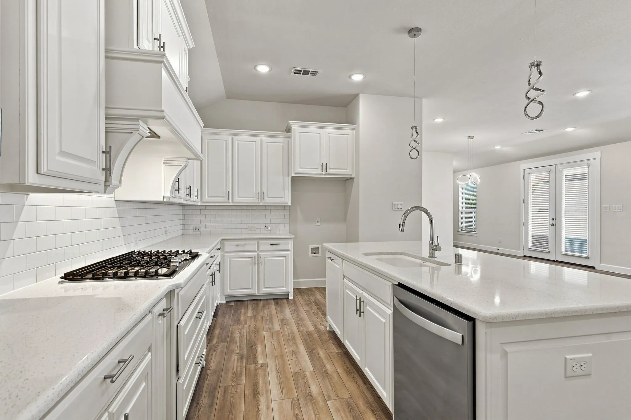 Single Family Residence For Rent in Collin County , 13008 Cabana Drive, Frisco, Texas 75035, 3 Bedroom, 3 Bathroom, 2 Garage spaces, 1,923 Sqft, built in 2020, mls#21378571, Real Estate Agent in Frisco, Homes For Rent in Collin county, Homes For Rent in Frisco, Realtor in Frisco Texas, Real Estate Brokerage Independent Realty Texas, Luminita Cordes Realtor