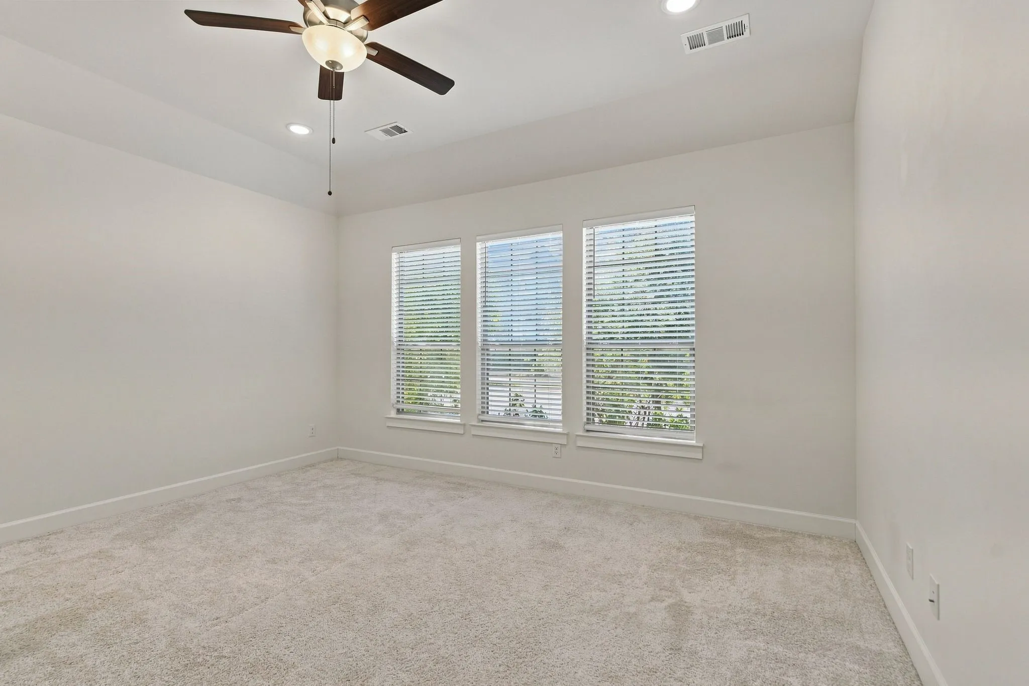 Single Family Residence For Rent in Collin County , 13008 Cabana Drive, Frisco, Texas 75035, 3 Bedroom, 3 Bathroom, 2 Garage spaces, 1,923 Sqft, built in 2020, mls#21378571, Real Estate Agent in Frisco, Homes For Rent in Collin county, Homes For Rent in Frisco, Realtor in Frisco Texas, Real Estate Brokerage Independent Realty Texas, Luminita Cordes Realtor