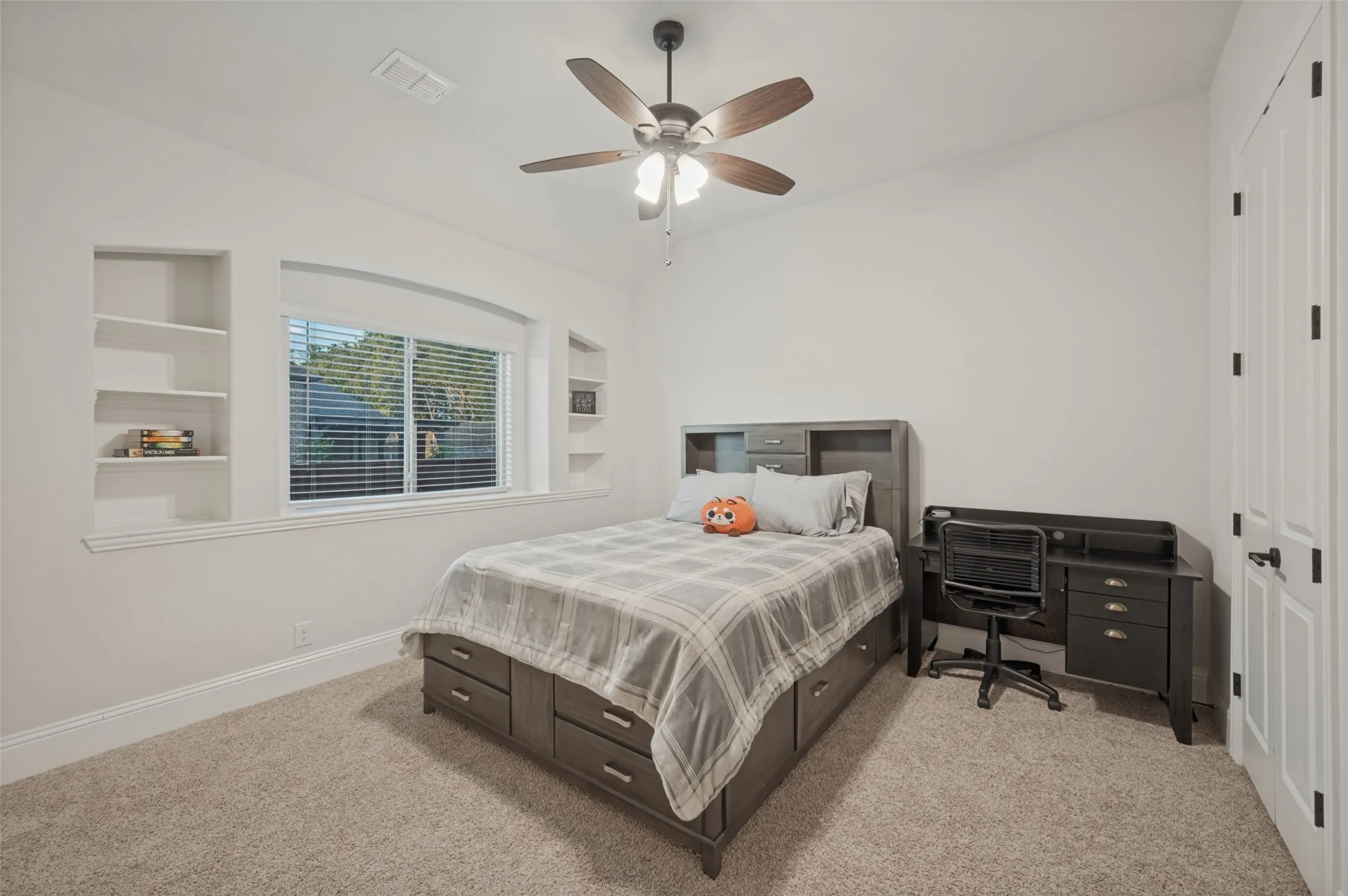 Single Family Residence For Sale in Collin County , 1500 Ashton Ridge Drive, Prosper, Texas 75078, 5 Bedroom, 5 Bathroom, 4 Garage spaces, 4,259 Sqft, built in 2020, mls#21378608, Real Estate Agent in Prosper, Homes For Sale in Collin county, Homes For Sale in Prosper, Realtor in Prosper Texas, Real Estate Brokerage Independent Realty Texas, Luminita Cordes Realtor
