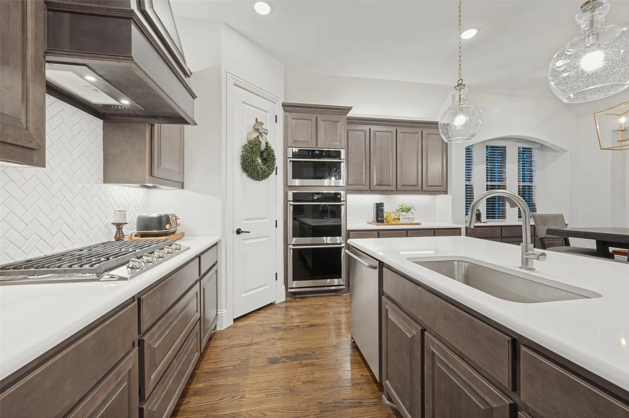 Single Family Residence For Sale in Collin County , 1500 Ashton Ridge Drive, Prosper, Texas 75078, 5 Bedroom, 5 Bathroom, 4 Garage spaces, 4,259 Sqft, built in 2020, mls#21378608, Real Estate Agent in Prosper, Homes For Sale in Collin county, Homes For Sale in Prosper, Realtor in Prosper Texas, Real Estate Brokerage Independent Realty Texas, Luminita Cordes Realtor