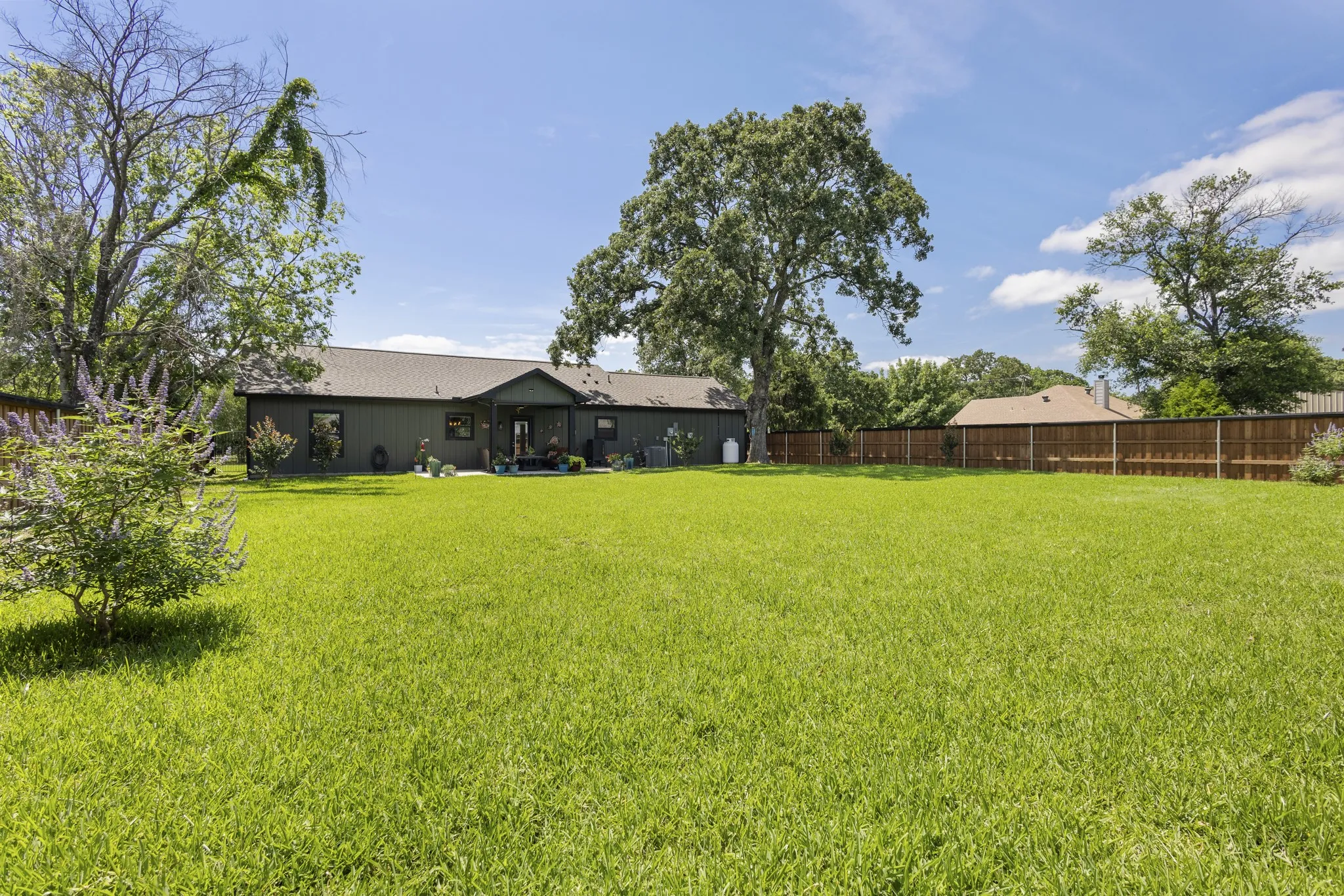 Single Family Residence For Sale in Henderson County , 114 Garrett Lane, Gun Barrel City, Texas 75156, 3 Bedroom, 2 Bathroom, 2 Garage spaces, 1,368 Sqft, built in 2023, mls#21377231, Real Estate Agent in Gun Barrel City, Homes For Sale in Henderson county, Homes For Sale in Gun Barrel City, Realtor in Gun Barrel City Texas, Real Estate Brokerage Independent Realty Texas, Luminita Cordes Realtor