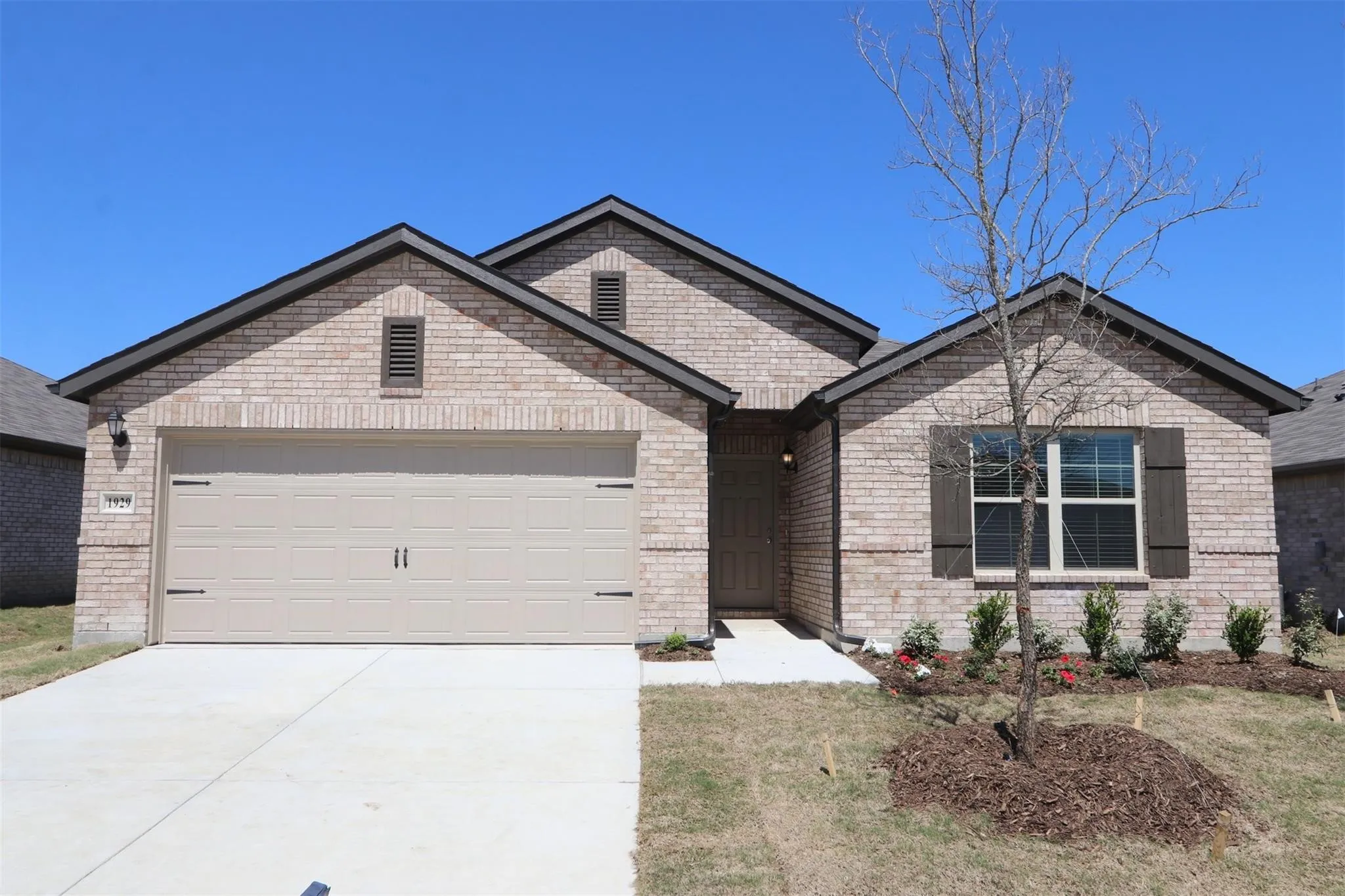 Single Family Residence For Rent in Hunt County , 1929 Indian Grass Drive, Royse City, Texas 75189, 4 Bedroom, 2 Bathroom, 2 Garage spaces, 2,106 Sqft, built in 2024, mls#21378522, Real Estate Agent in Royse City, Homes For Rent in Hunt county, Homes For Rent in Royse City, Realtor in Royse City Texas, Real Estate Brokerage Independent Realty Texas, Luminita Cordes Realtor
