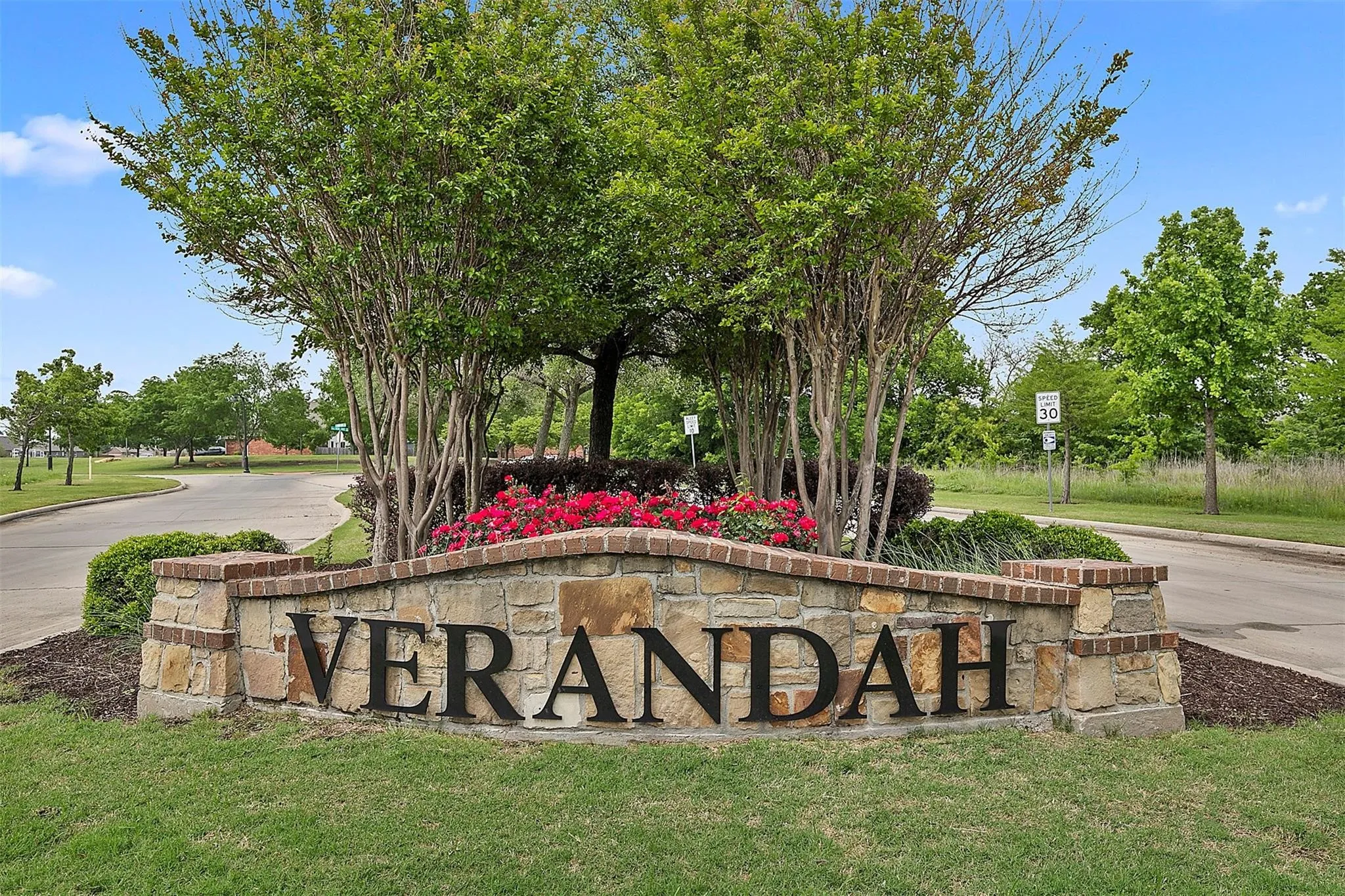 Single Family Residence For Rent in Hunt County , 1929 Indian Grass Drive, Royse City, Texas 75189, 4 Bedroom, 2 Bathroom, 2 Garage spaces, 2,106 Sqft, built in 2024, mls#21378522, Real Estate Agent in Royse City, Homes For Rent in Hunt county, Homes For Rent in Royse City, Realtor in Royse City Texas, Real Estate Brokerage Independent Realty Texas, Luminita Cordes Realtor