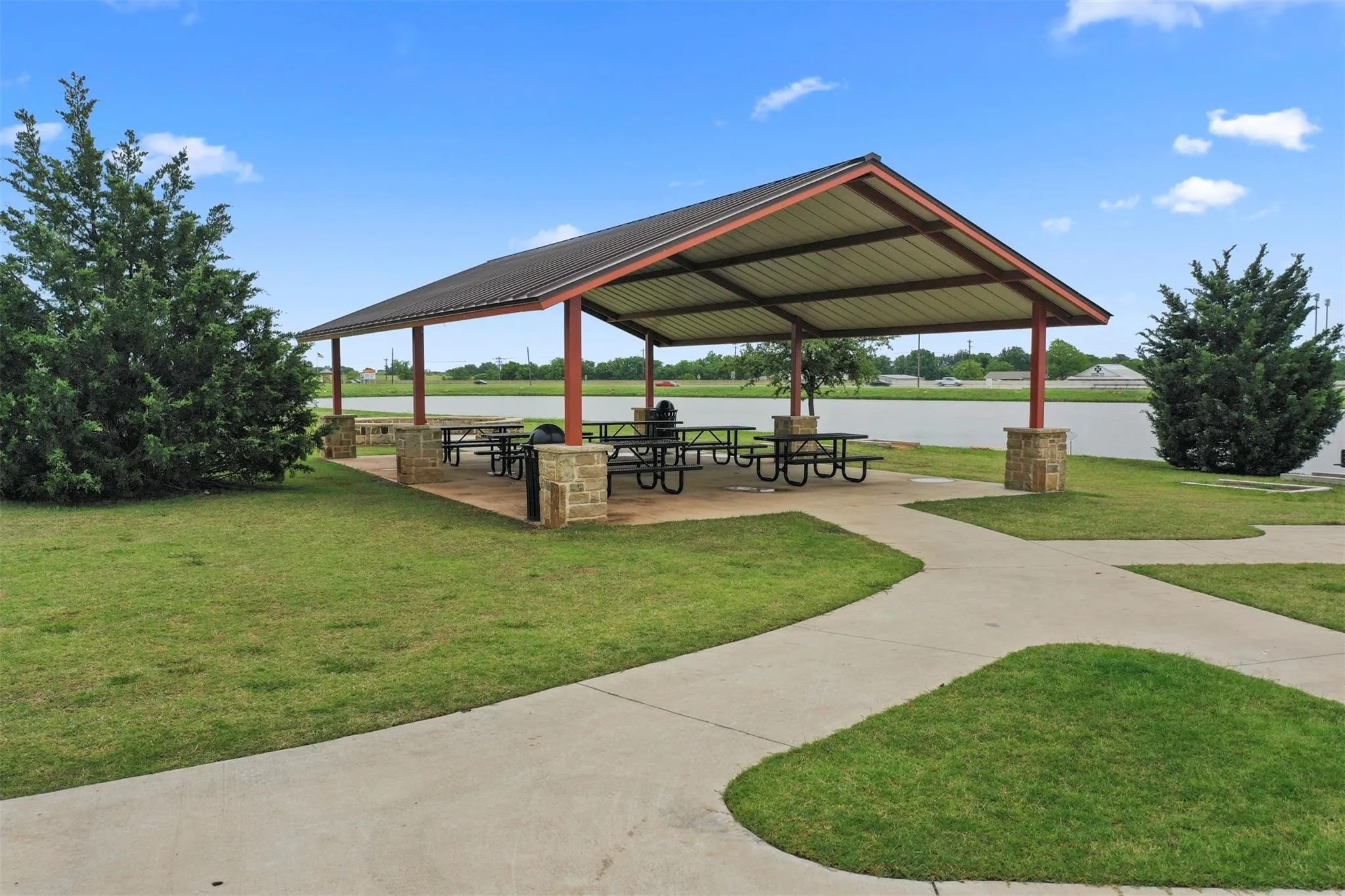 Single Family Residence For Rent in Hunt County , 1929 Indian Grass Drive, Royse City, Texas 75189, 4 Bedroom, 2 Bathroom, 2 Garage spaces, 2,106 Sqft, built in 2024, mls#21378522, Real Estate Agent in Royse City, Homes For Rent in Hunt county, Homes For Rent in Royse City, Realtor in Royse City Texas, Real Estate Brokerage Independent Realty Texas, Luminita Cordes Realtor