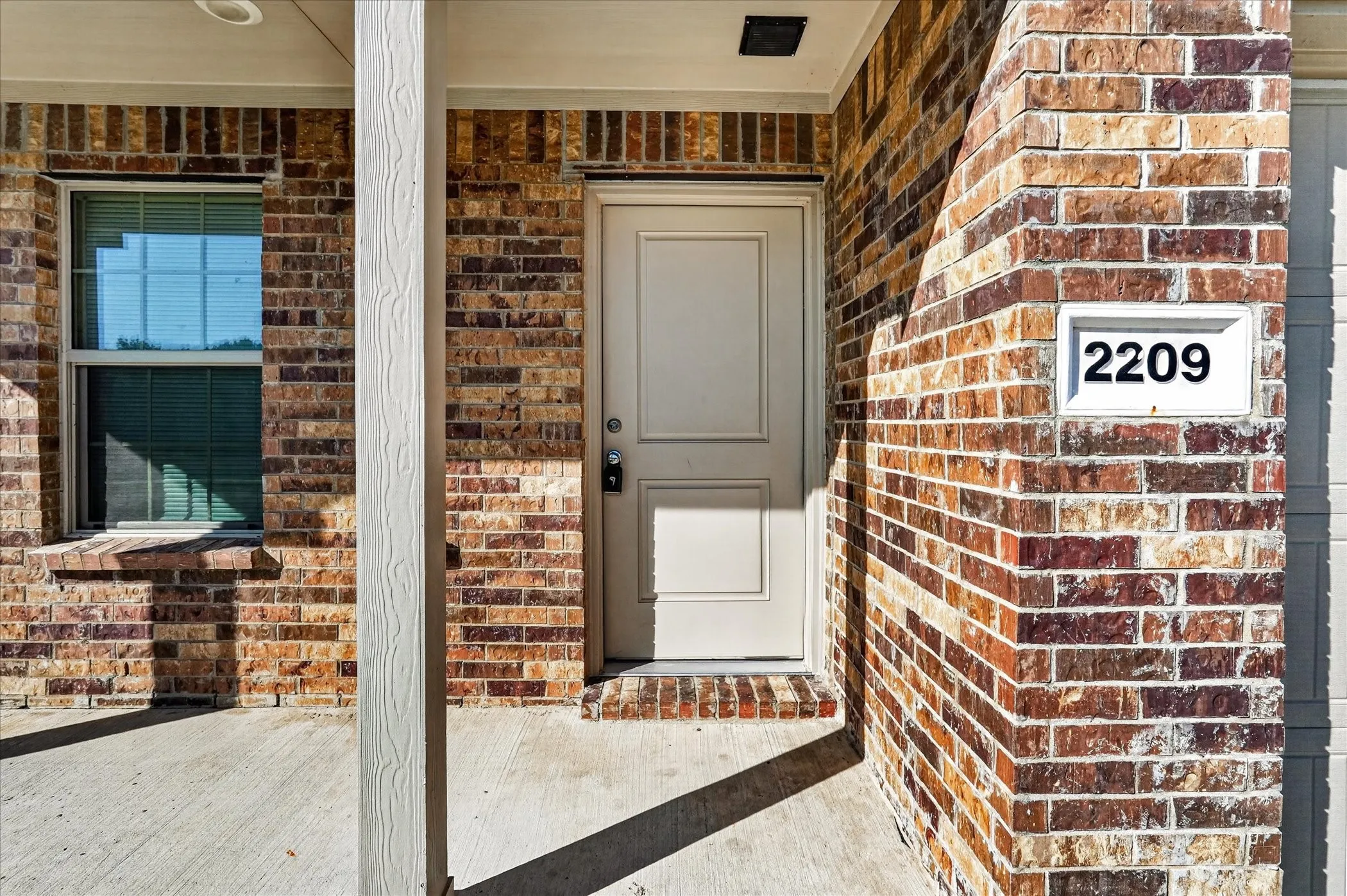 Single Family Residence For Rent in Ellis County , 2209 Ava Drive, Ennis, Texas 75119, 3 Bedroom, 2 Bathroom, 2 Garage spaces, 1,306 Sqft, built in 2023, mls#21376668, Real Estate Agent in Ennis, Homes For Rent in Ellis county, Homes For Rent in Ennis, Realtor in Ennis Texas, Real Estate Brokerage Independent Realty Texas, Luminita Cordes Realtor