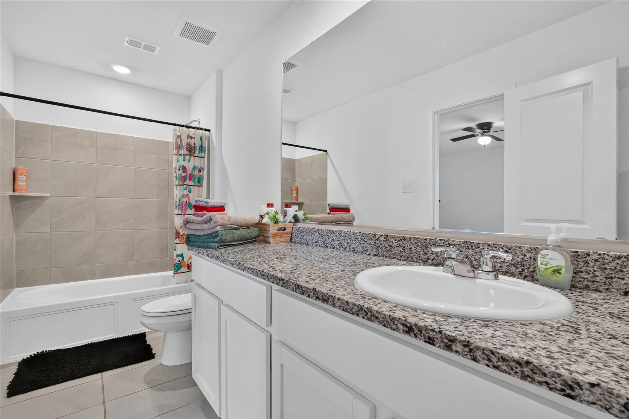 Single Family Residence For Rent in Ellis County , 2209 Ava Drive, Ennis, Texas 75119, 3 Bedroom, 2 Bathroom, 2 Garage spaces, 1,306 Sqft, built in 2023, mls#21376668, Real Estate Agent in Ennis, Homes For Rent in Ellis county, Homes For Rent in Ennis, Realtor in Ennis Texas, Real Estate Brokerage Independent Realty Texas, Luminita Cordes Realtor
