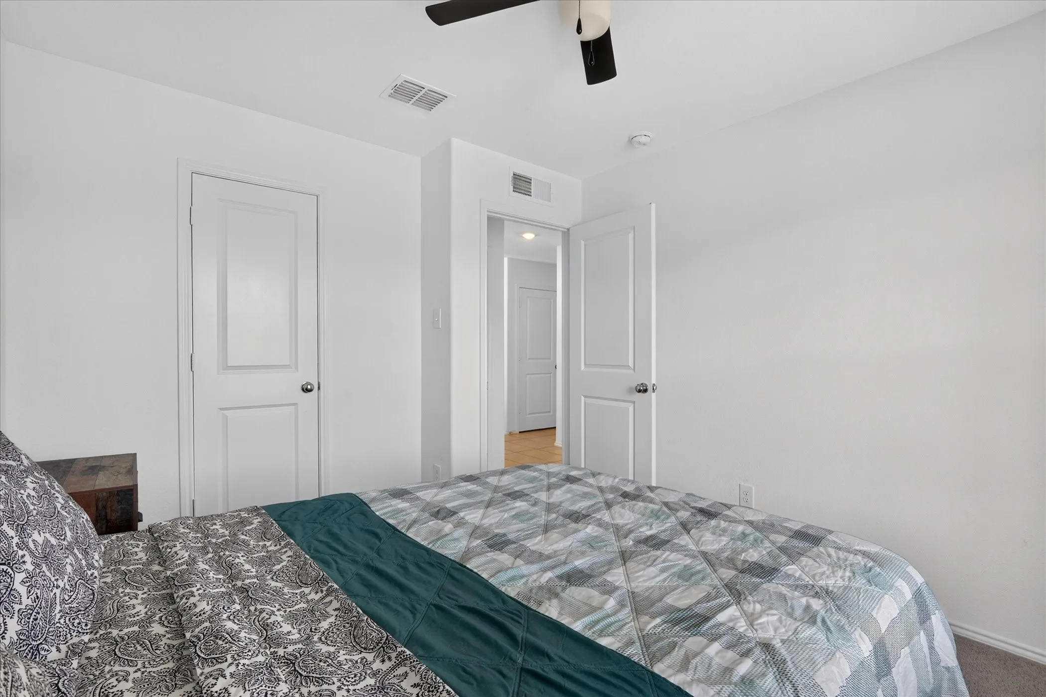 Single Family Residence For Rent in Ellis County , 2209 Ava Drive, Ennis, Texas 75119, 3 Bedroom, 2 Bathroom, 2 Garage spaces, 1,306 Sqft, built in 2023, mls#21376668, Real Estate Agent in Ennis, Homes For Rent in Ellis county, Homes For Rent in Ennis, Realtor in Ennis Texas, Real Estate Brokerage Independent Realty Texas, Luminita Cordes Realtor