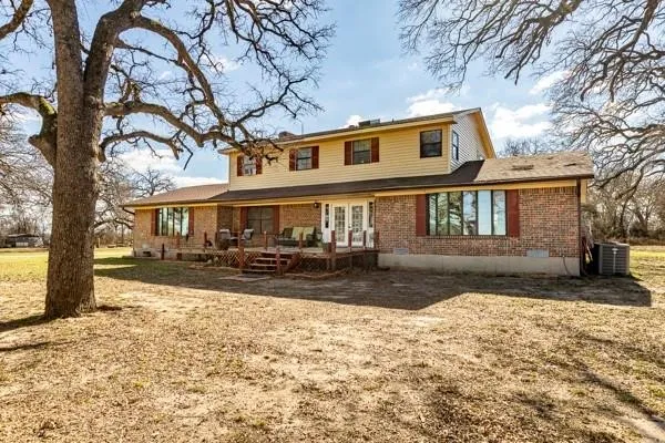 Farm For Sale in Kaufman County , 12005 County Road 4078, Scurry, Texas 75158, 5 Bedroom, 3 Bathroom, Garage spaces, 3,102 Sqft, built in 1965, mls#21378580, Real Estate Agent in Scurry, Homes For Sale in Kaufman county, Homes For Sale in Scurry, Realtor in Scurry Texas, Real Estate Brokerage Independent Realty Texas, Luminita Cordes Realtor