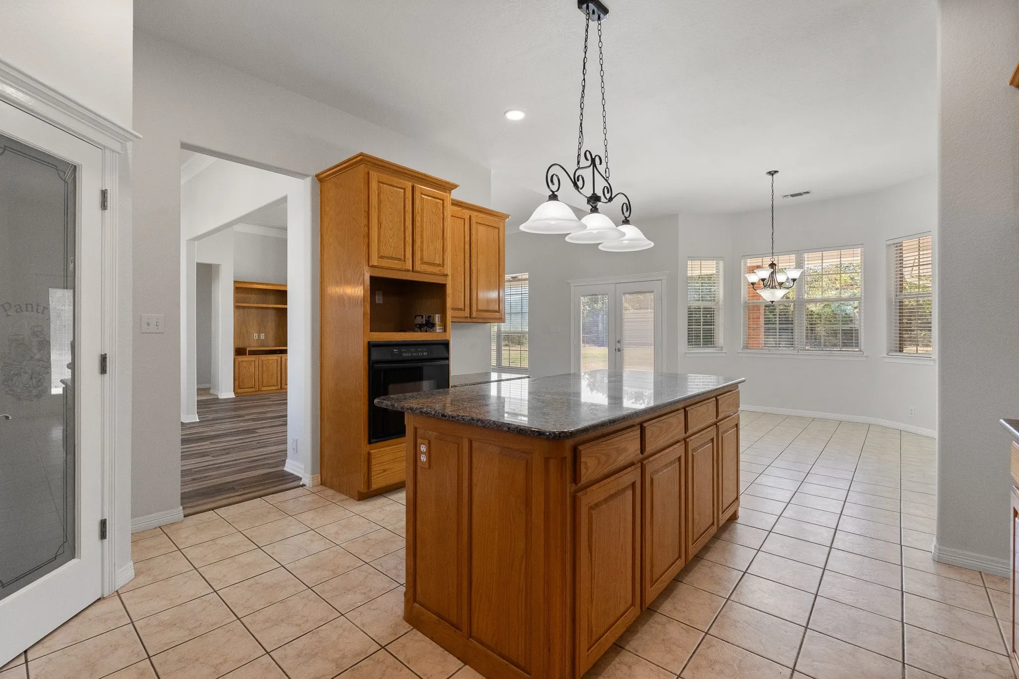 Single Family Residence For Sale in Johnson County , 2521 Pecan Springs Road, Cleburne, Texas 76031, 4 Bedroom, 3 Bathroom, 2 Garage spaces, 2,425 Sqft, built in 2004, mls#21377658, Real Estate Agent in Cleburne, Homes For Sale in Johnson county, Homes For Sale in Cleburne, Realtor in Cleburne Texas, Real Estate Brokerage Independent Realty Texas, Luminita Cordes Realtor