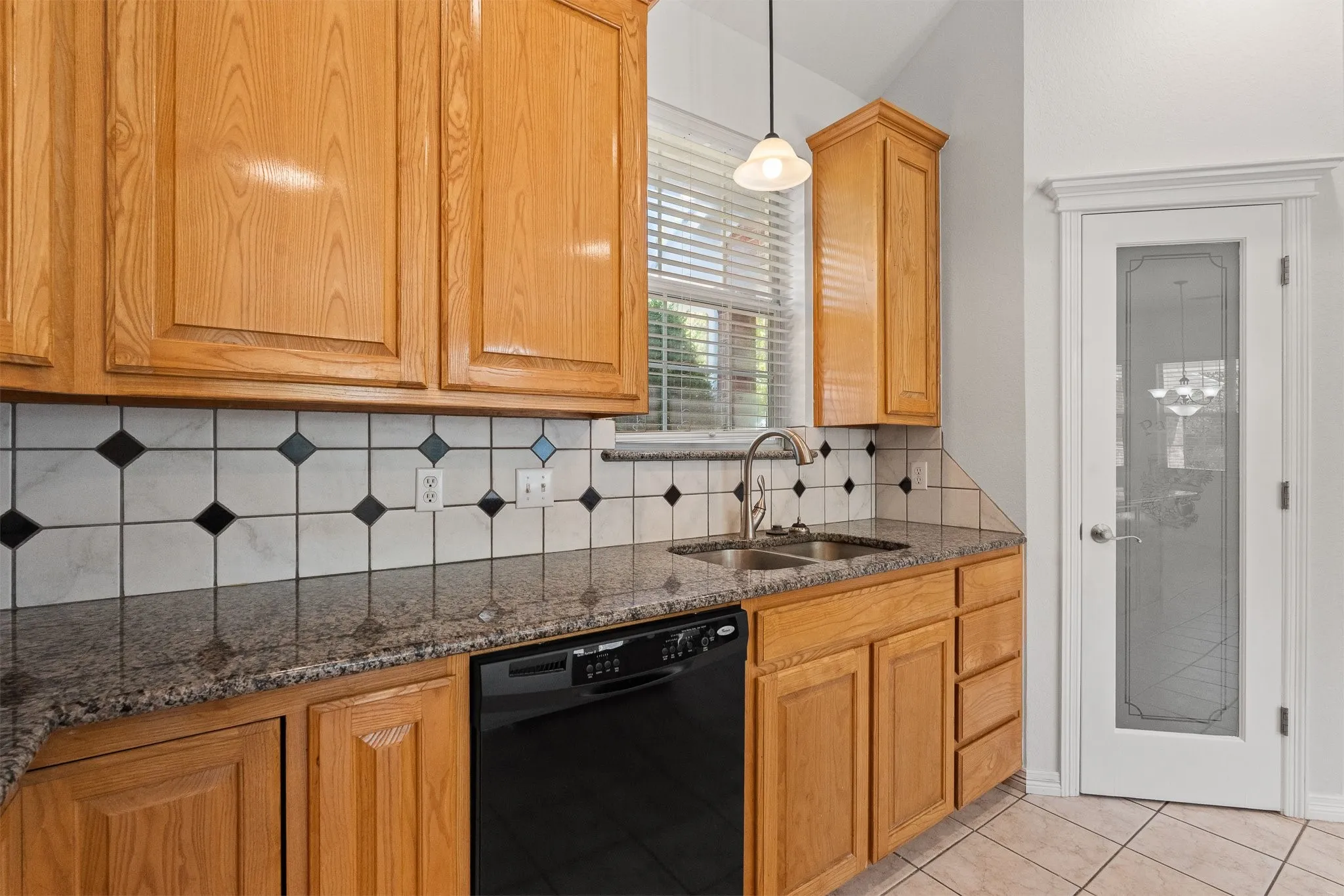 Single Family Residence For Sale in Johnson County , 2521 Pecan Springs Road, Cleburne, Texas 76031, 4 Bedroom, 3 Bathroom, 2 Garage spaces, 2,425 Sqft, built in 2004, mls#21377658, Real Estate Agent in Cleburne, Homes For Sale in Johnson county, Homes For Sale in Cleburne, Realtor in Cleburne Texas, Real Estate Brokerage Independent Realty Texas, Luminita Cordes Realtor
