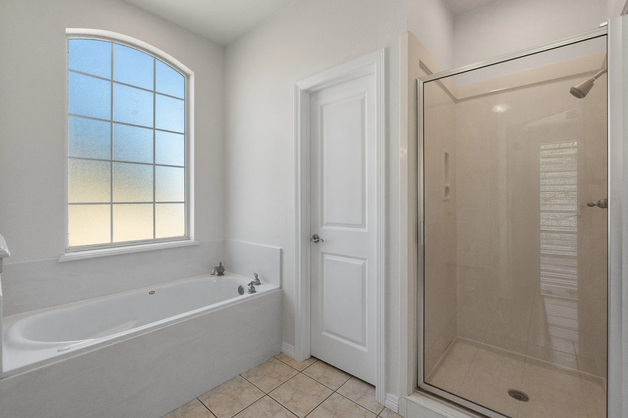 Single Family Residence For Sale in Johnson County , 2521 Pecan Springs Road, Cleburne, Texas 76031, 4 Bedroom, 3 Bathroom, 2 Garage spaces, 2,425 Sqft, built in 2004, mls#21377658, Real Estate Agent in Cleburne, Homes For Sale in Johnson county, Homes For Sale in Cleburne, Realtor in Cleburne Texas, Real Estate Brokerage Independent Realty Texas, Luminita Cordes Realtor