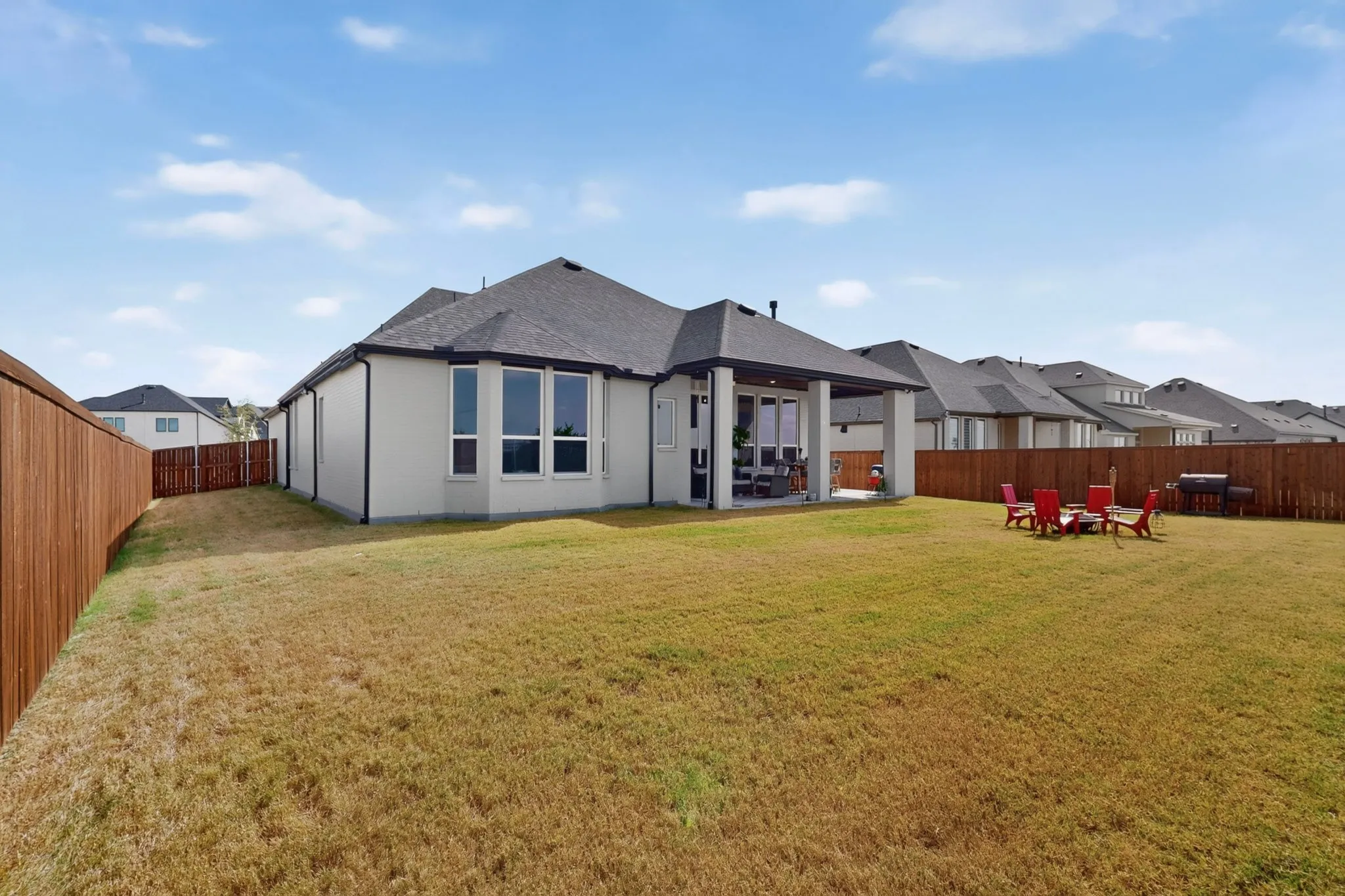 Single Family Residence For Sale in Ellis County , 2329 Slate Drive, Waxahachie, Texas 75167, 4 Bedroom, 5 Bathroom, 3 Garage spaces, 2,899 Sqft, built in 2025, mls#21378631, Real Estate Agent in Waxahachie, Homes For Sale in Ellis county, Homes For Sale in Waxahachie, Realtor in Waxahachie Texas, Real Estate Brokerage Independent Realty Texas, Luminita Cordes Realtor