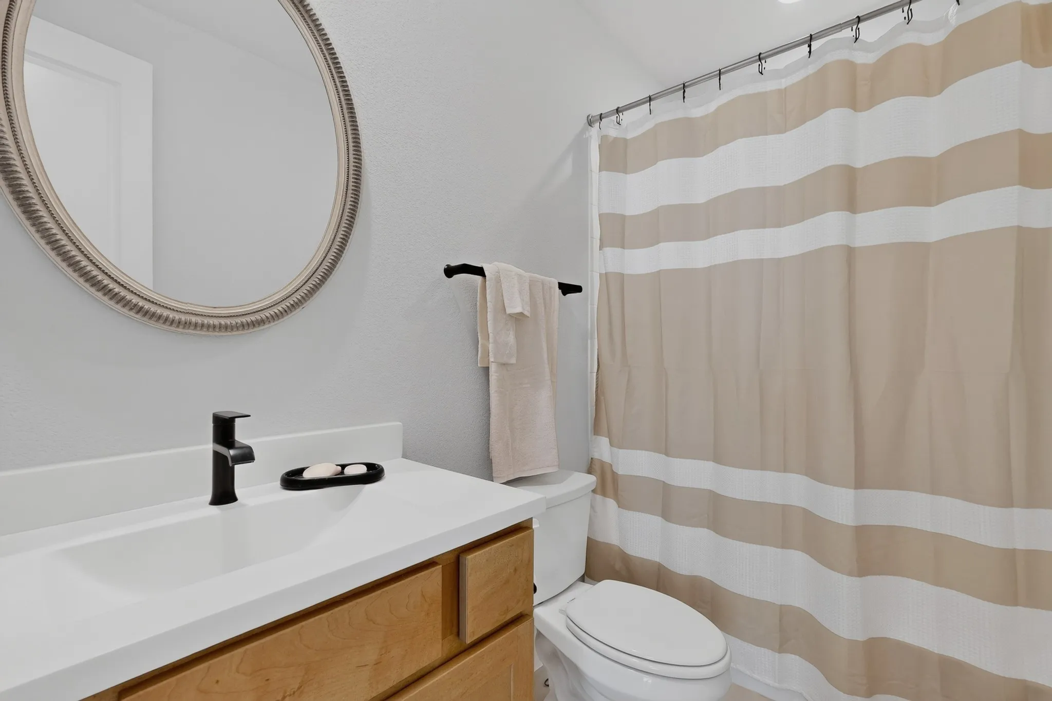Single Family Residence For Sale in Ellis County , 2329 Slate Drive, Waxahachie, Texas 75167, 4 Bedroom, 5 Bathroom, 3 Garage spaces, 2,899 Sqft, built in 2025, mls#21378631, Real Estate Agent in Waxahachie, Homes For Sale in Ellis county, Homes For Sale in Waxahachie, Realtor in Waxahachie Texas, Real Estate Brokerage Independent Realty Texas, Luminita Cordes Realtor