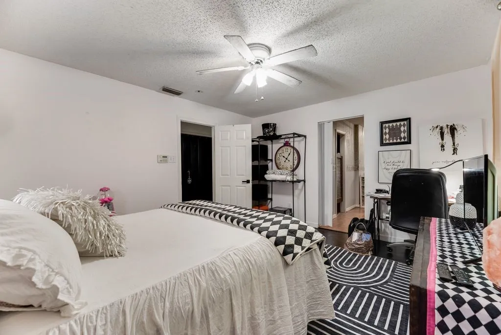 Single Family Residence For Sale in Dallas County , 413 Francis Street, Seagoville, Texas 75159, 2 Bedroom, 2 Bathroom, 2 Garage spaces, 1,994 Sqft, built in 1993, mls#21378219, Real Estate Agent in Seagoville, Homes For Sale in Dallas county, Homes For Sale in Seagoville, Realtor in Seagoville Texas, Real Estate Brokerage Independent Realty Texas, Luminita Cordes Realtor