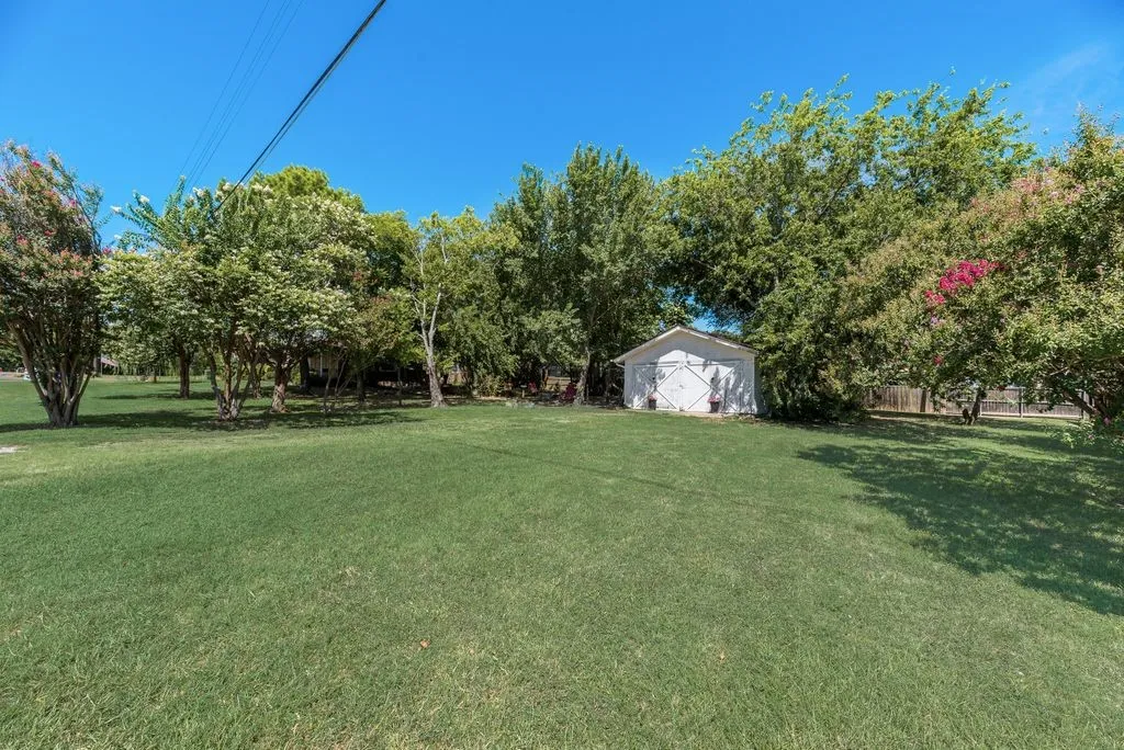 Single Family Residence For Sale in Dallas County , 413 Francis Street, Seagoville, Texas 75159, 2 Bedroom, 2 Bathroom, 2 Garage spaces, 1,994 Sqft, built in 1993, mls#21378219, Real Estate Agent in Seagoville, Homes For Sale in Dallas county, Homes For Sale in Seagoville, Realtor in Seagoville Texas, Real Estate Brokerage Independent Realty Texas, Luminita Cordes Realtor
