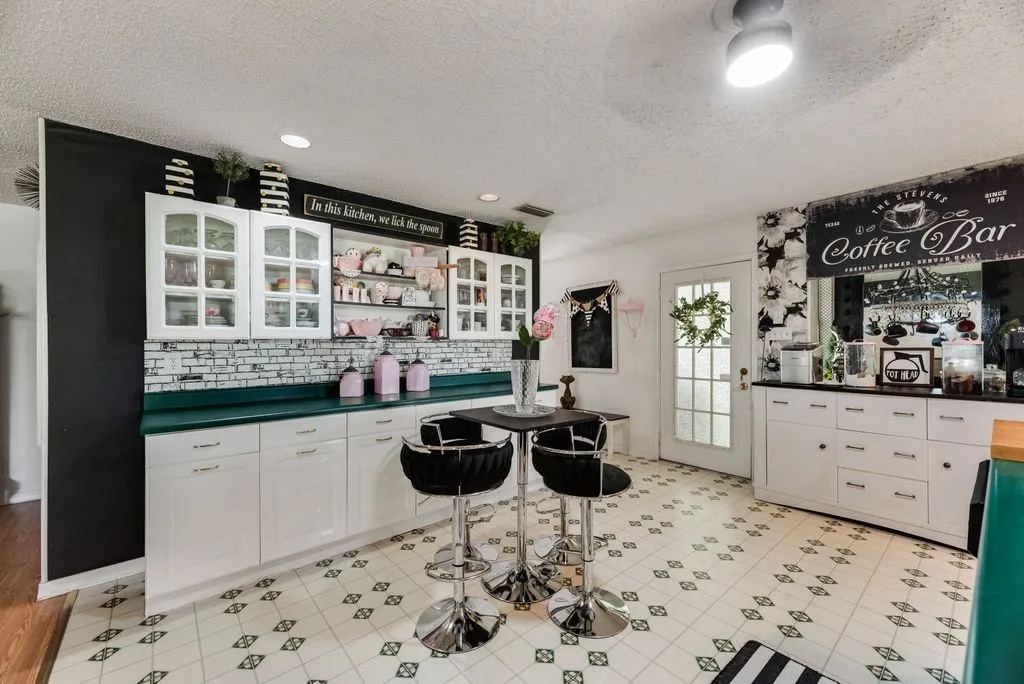 Single Family Residence For Sale in Dallas County , 413 Francis Street, Seagoville, Texas 75159, 2 Bedroom, 2 Bathroom, 2 Garage spaces, 1,994 Sqft, built in 1993, mls#21378219, Real Estate Agent in Seagoville, Homes For Sale in Dallas county, Homes For Sale in Seagoville, Realtor in Seagoville Texas, Real Estate Brokerage Independent Realty Texas, Luminita Cordes Realtor