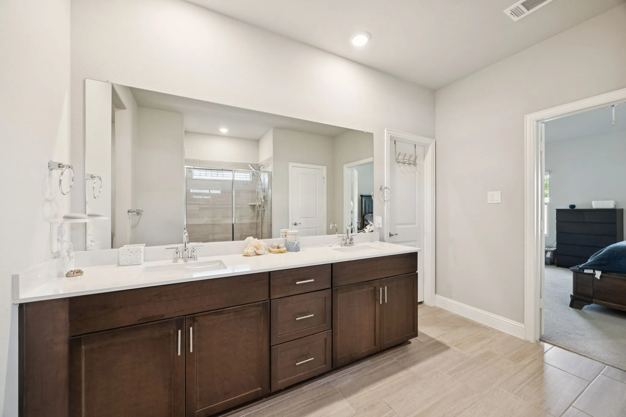 Single Family Residence For Rent in Collin County , 200 Golden Harvest Drive, Princeton, Texas 75071, 4 Bedroom, 4 Bathroom, 2 Garage spaces, 3,109 Sqft, built in 2023, mls#21378639, Real Estate Agent in Princeton, Homes For Rent in Collin county, Homes For Rent in Princeton, Realtor in Princeton Texas, Real Estate Brokerage Independent Realty Texas, Luminita Cordes Realtor