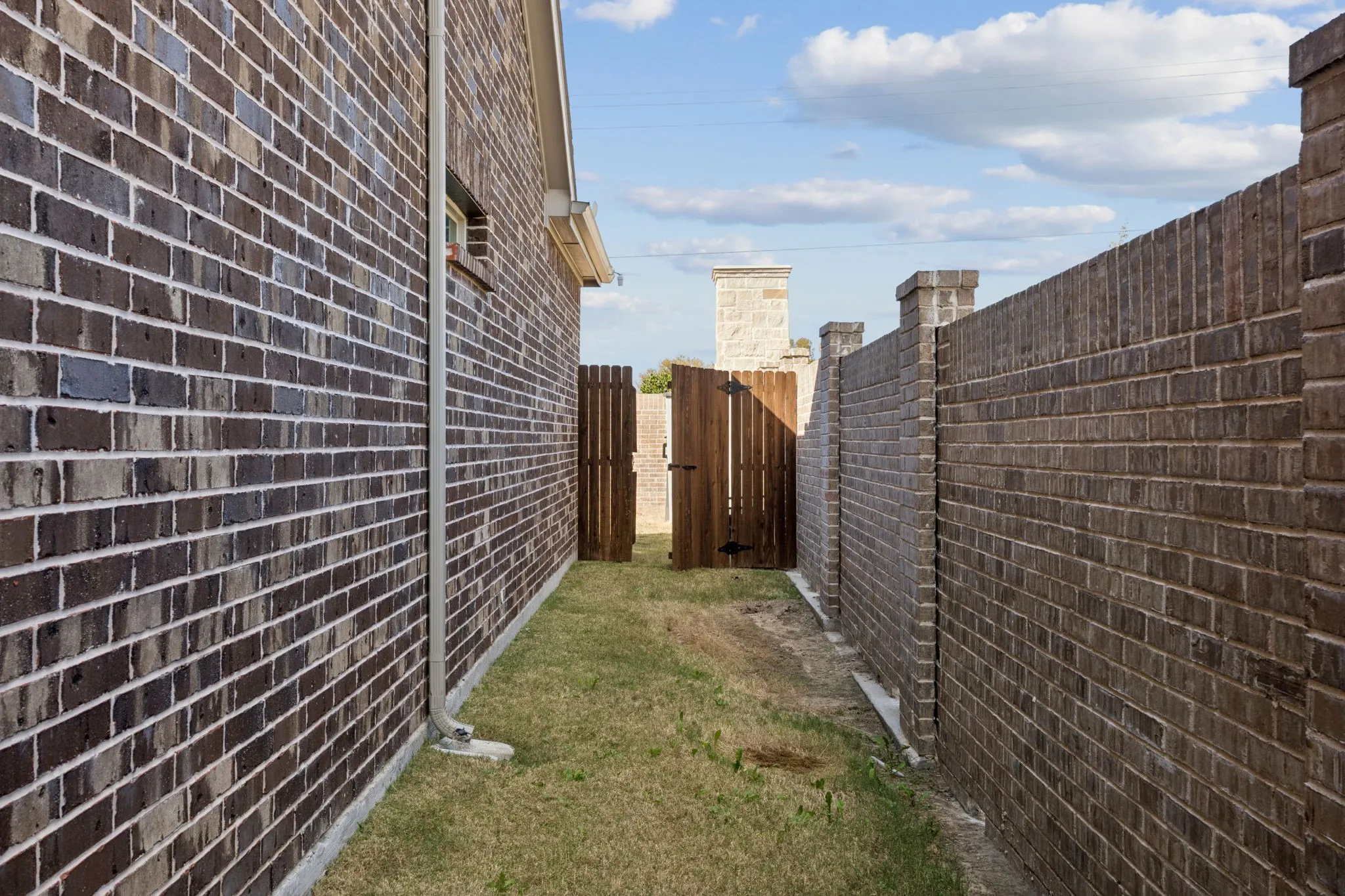Single Family Residence For Rent in Collin County , 200 Golden Harvest Drive, Princeton, Texas 75071, 4 Bedroom, 4 Bathroom, 2 Garage spaces, 3,109 Sqft, built in 2023, mls#21378639, Real Estate Agent in Princeton, Homes For Rent in Collin county, Homes For Rent in Princeton, Realtor in Princeton Texas, Real Estate Brokerage Independent Realty Texas, Luminita Cordes Realtor