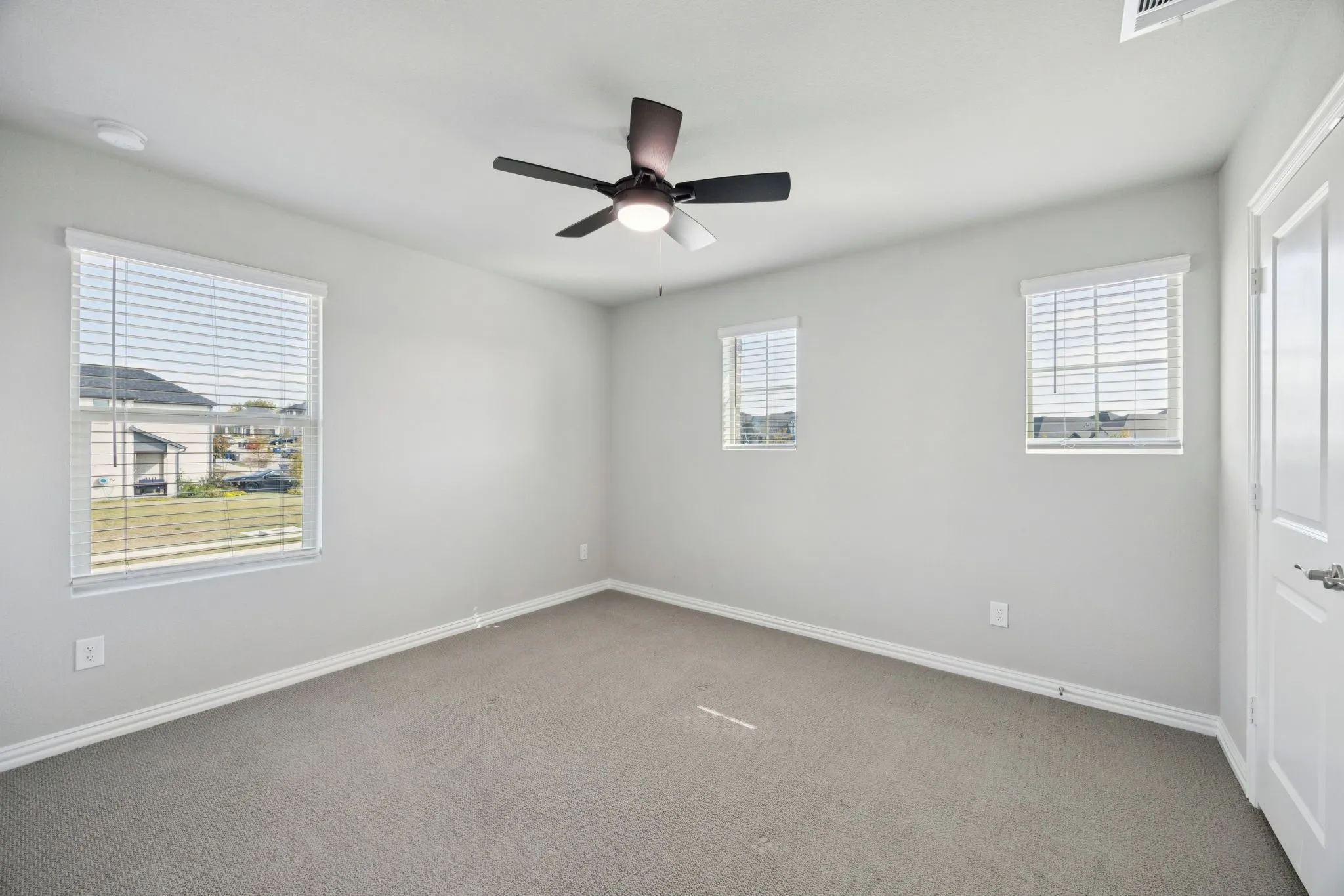 Single Family Residence For Rent in Collin County , 200 Golden Harvest Drive, Princeton, Texas 75071, 4 Bedroom, 4 Bathroom, 2 Garage spaces, 3,109 Sqft, built in 2023, mls#21378639, Real Estate Agent in Princeton, Homes For Rent in Collin county, Homes For Rent in Princeton, Realtor in Princeton Texas, Real Estate Brokerage Independent Realty Texas, Luminita Cordes Realtor